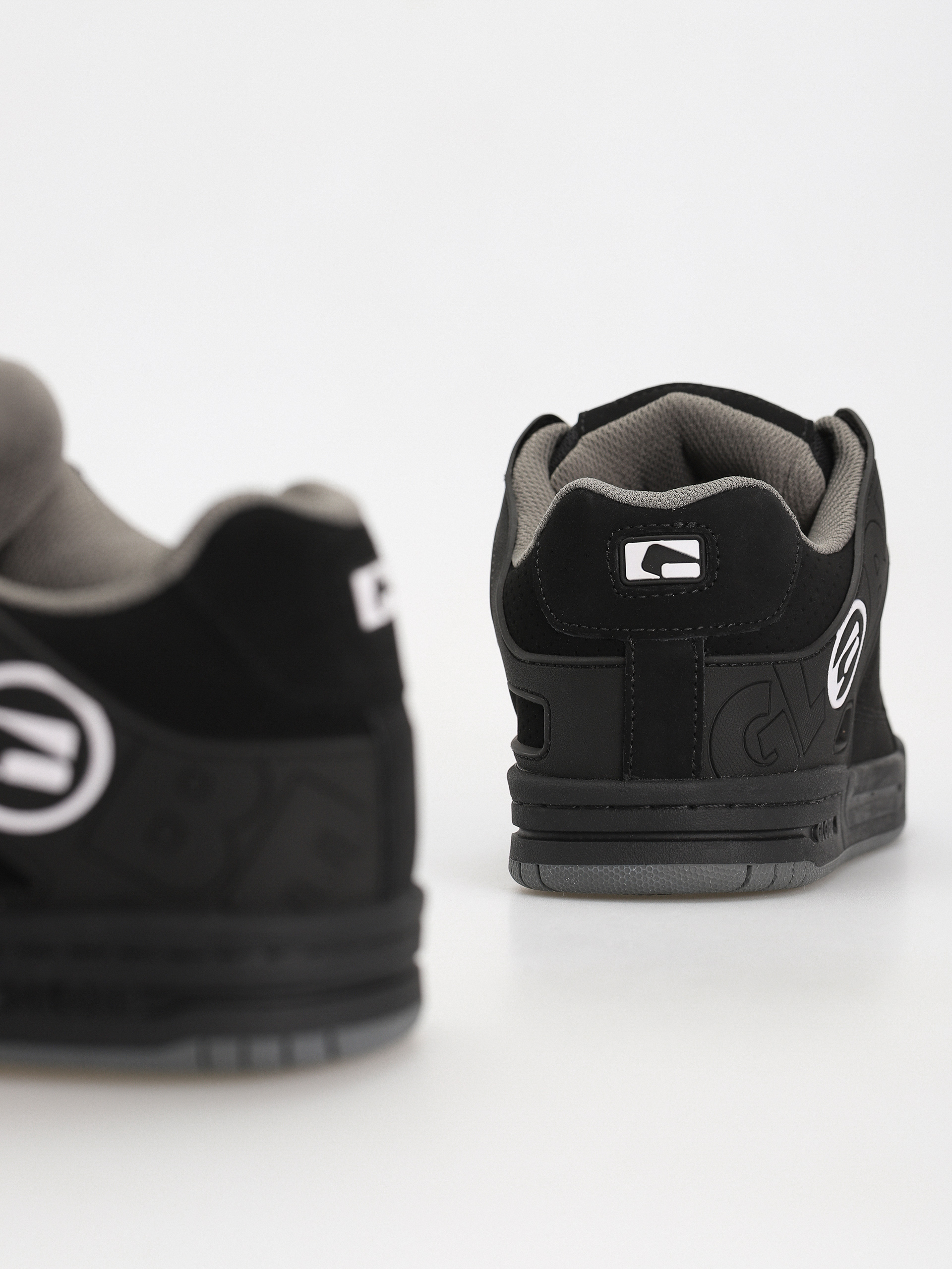 Взуття Globe Tilt (black/black tpr)