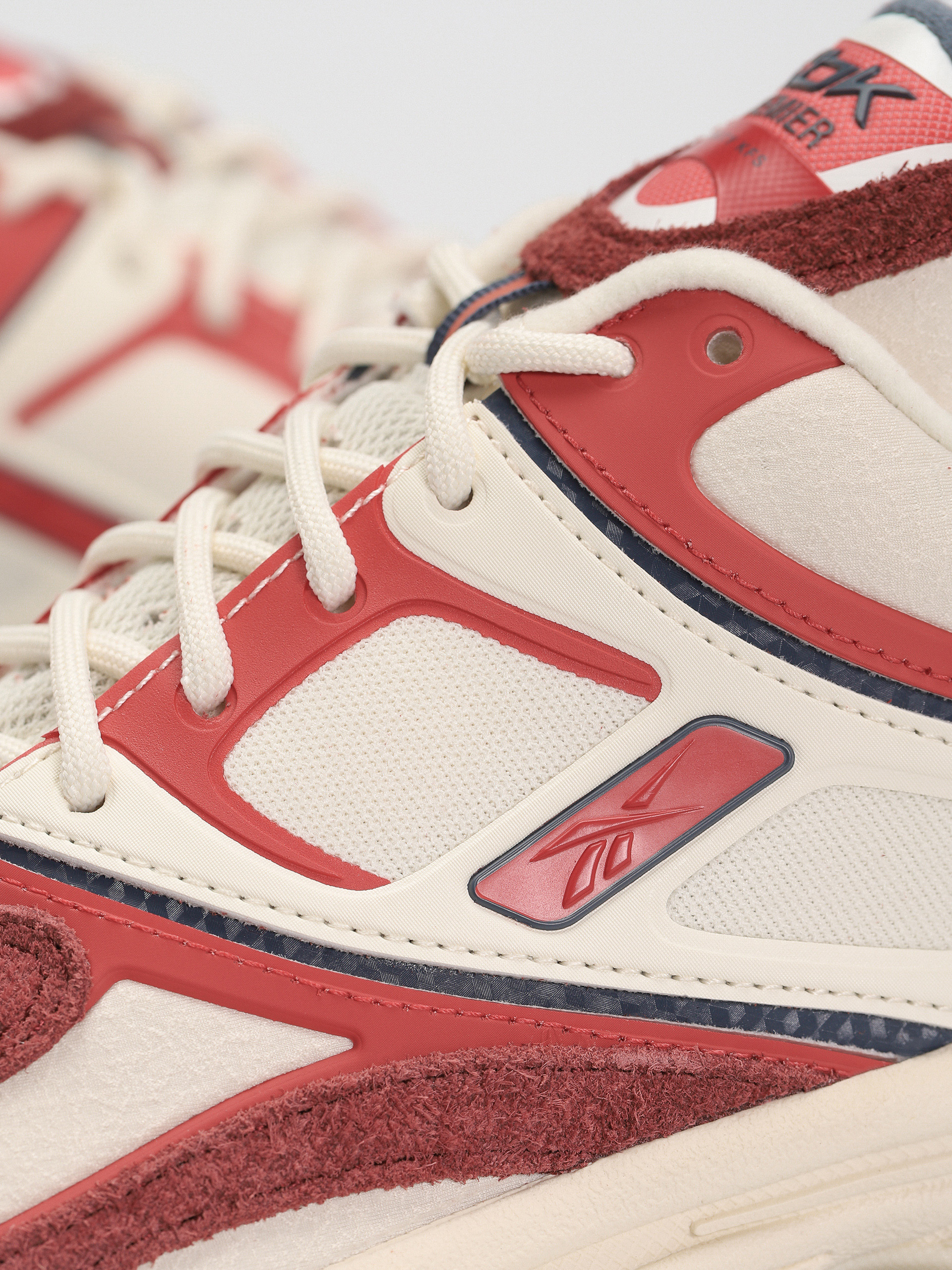 Взуття Reebok Rbk Premier Trinity (vntgchlk/rggdmarn/rylslt)