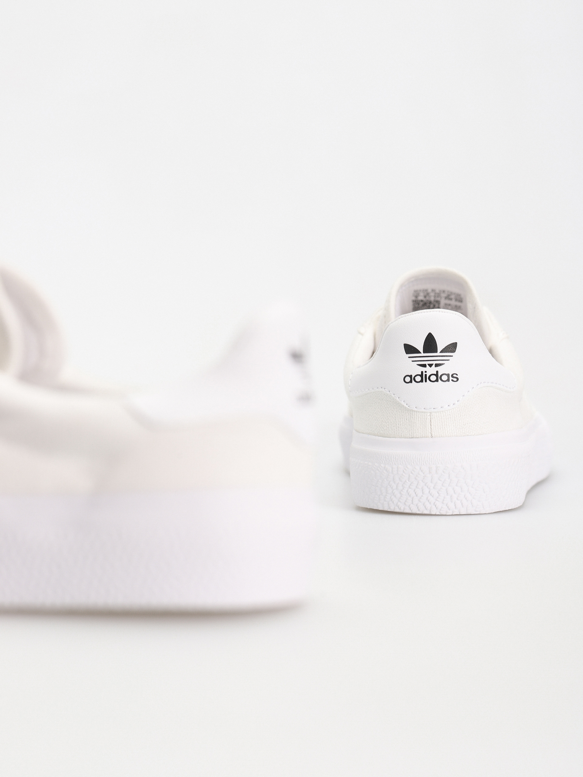 Взуття adidas 3Mc (ftwwht/ftwwht/goldmt)