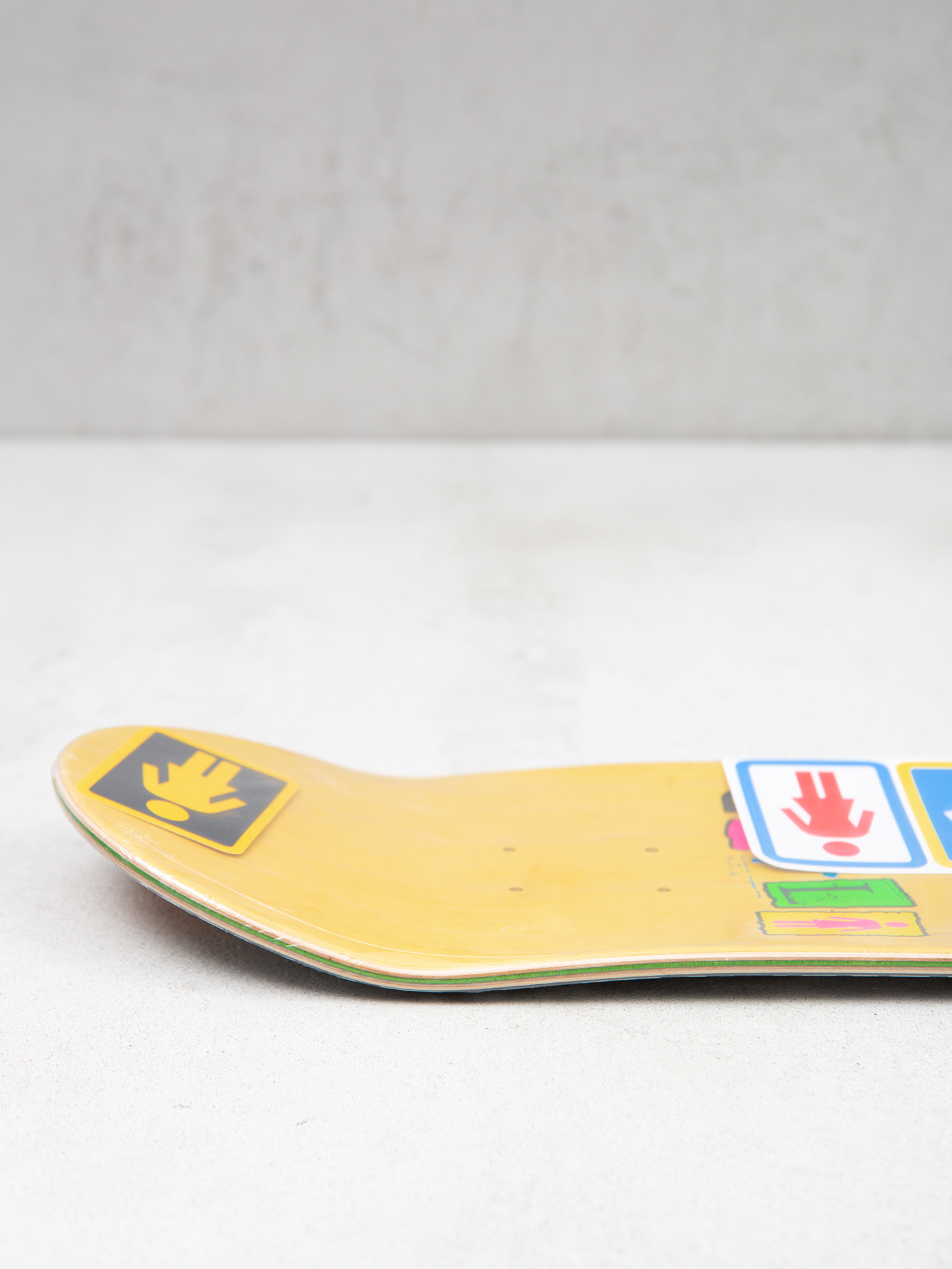 Декa Girl Skateboard Geering Out To Lunch (black)