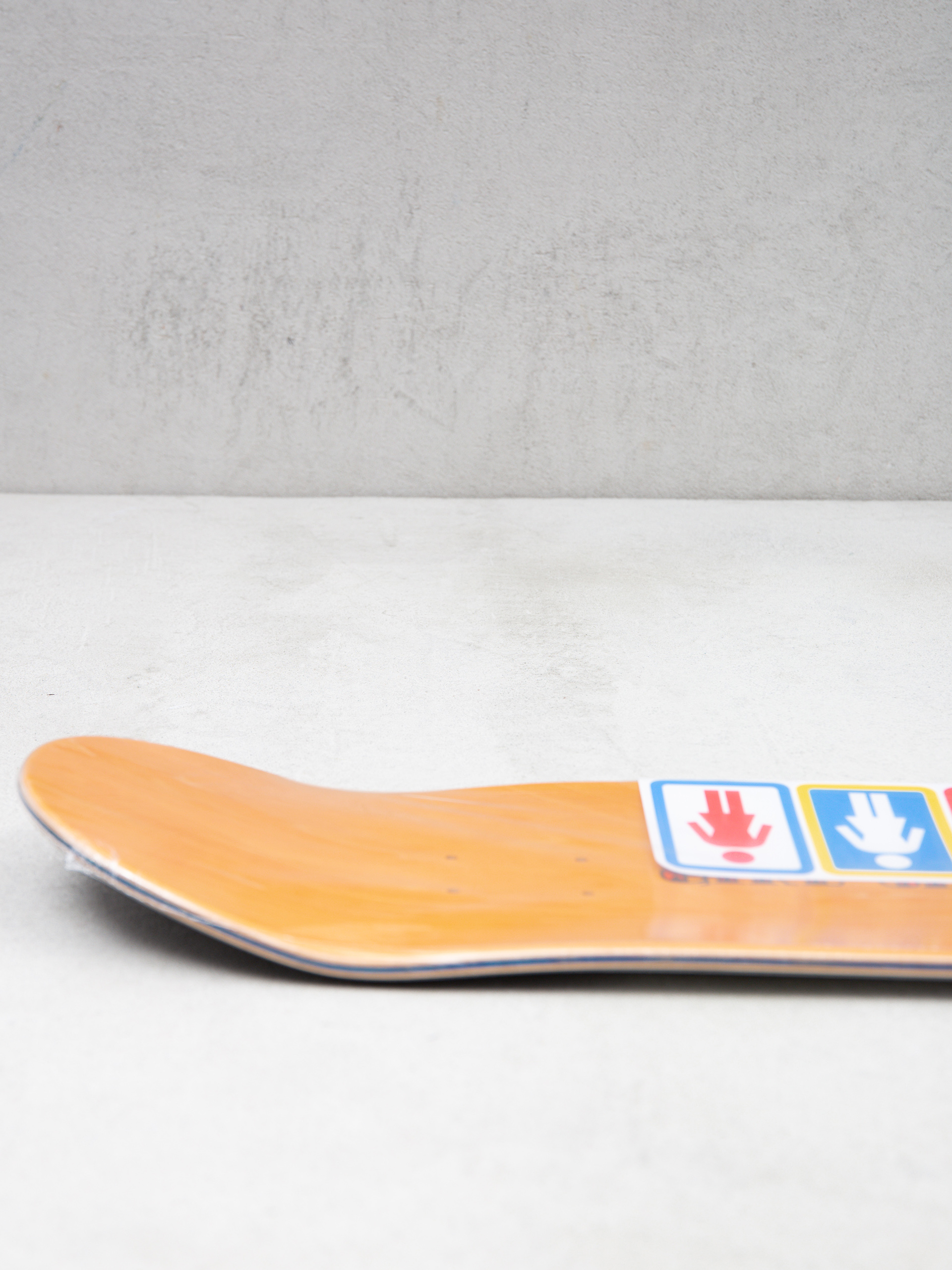 Декa Girl Skateboard Gass Mans Ruin (white/black/yellow)