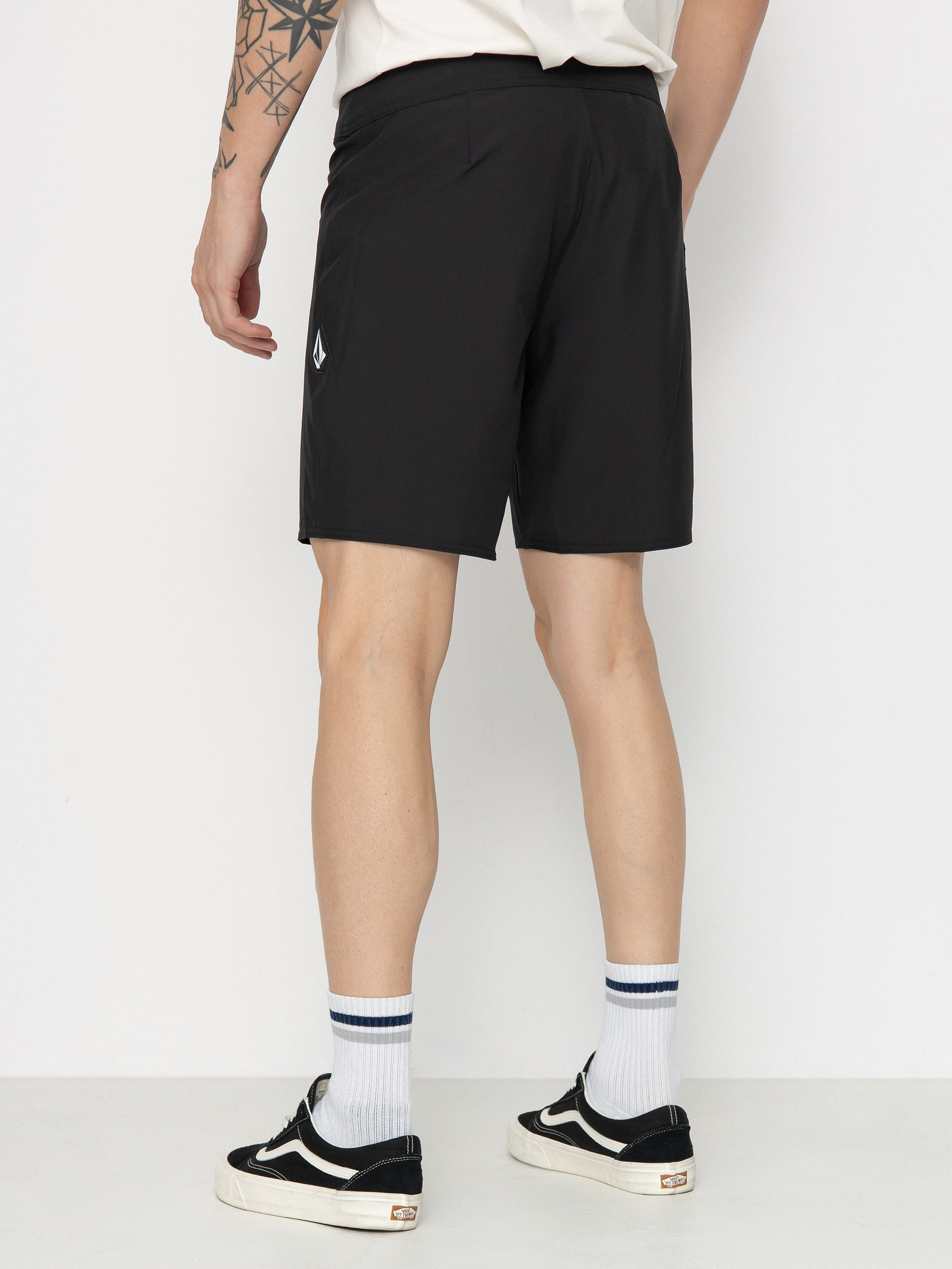 Пляжні шорти Volcom Lido Solid Mod 18 (black)