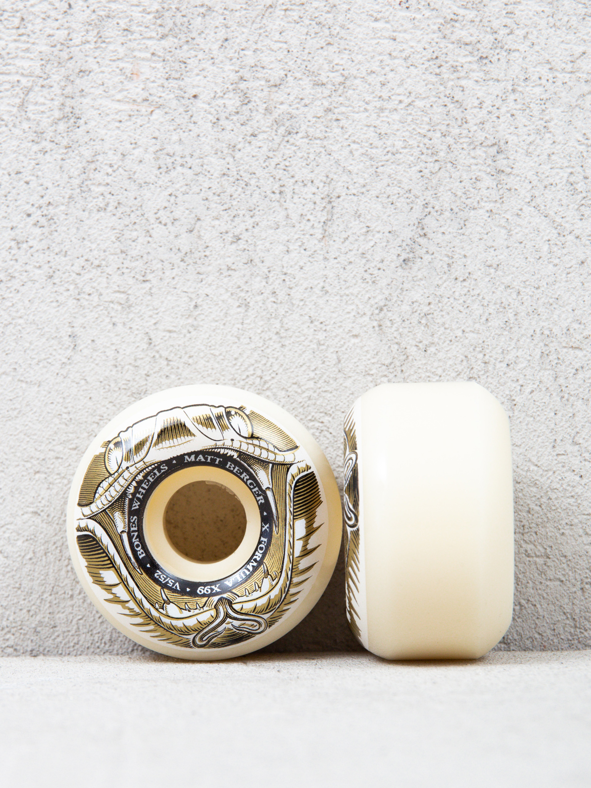 Колеса Bones X Formula Berger Battlesnake V5 Sidecut 99A (natural/gold/black)