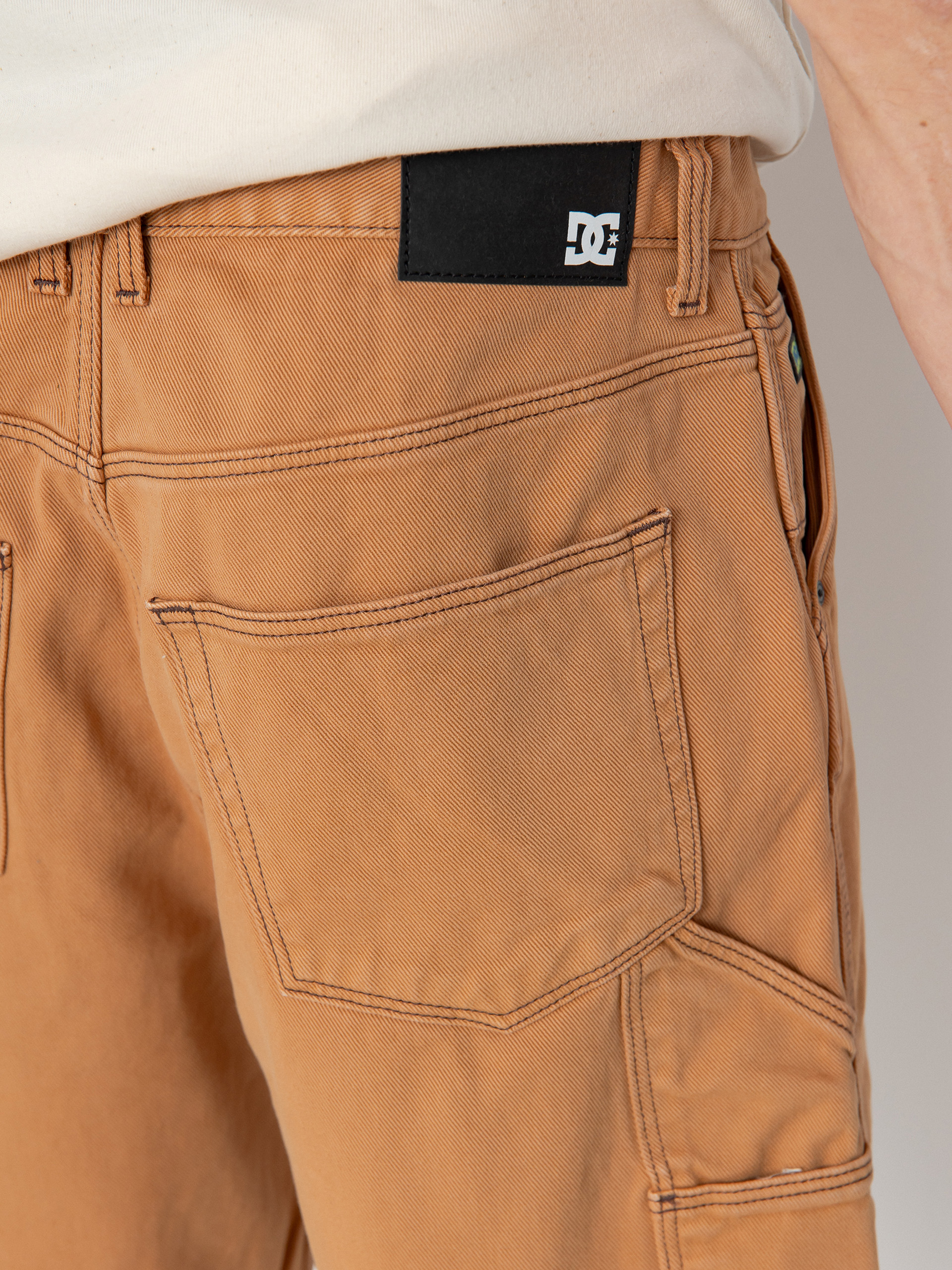 Шорти DC Carpenter Baggy Short (brown overdye)
