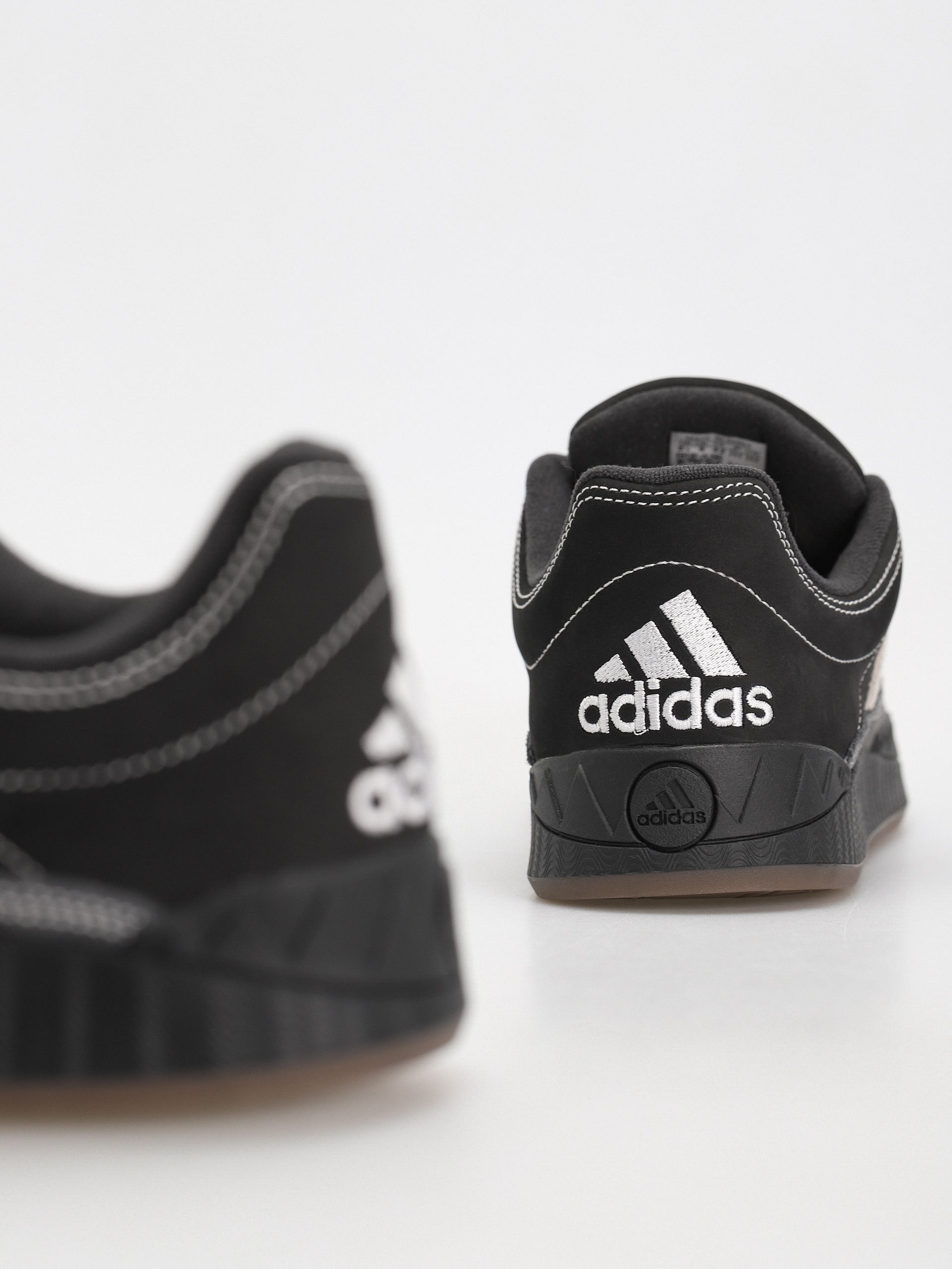 Взуття adidas Adimatic (cblack/ftwwht/carbon)