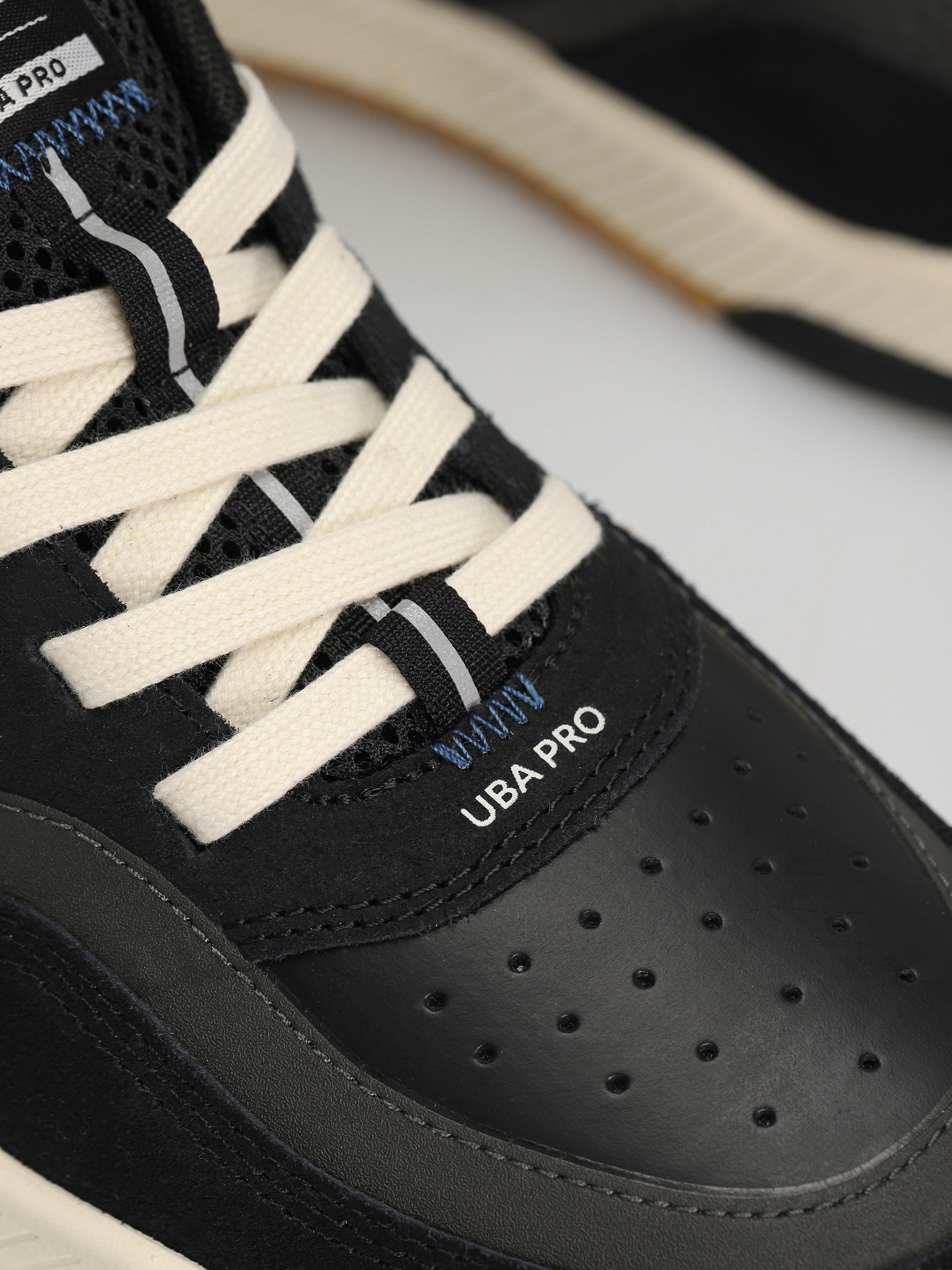 Взуття Cariuma UBA PRO (black/red & ivory)