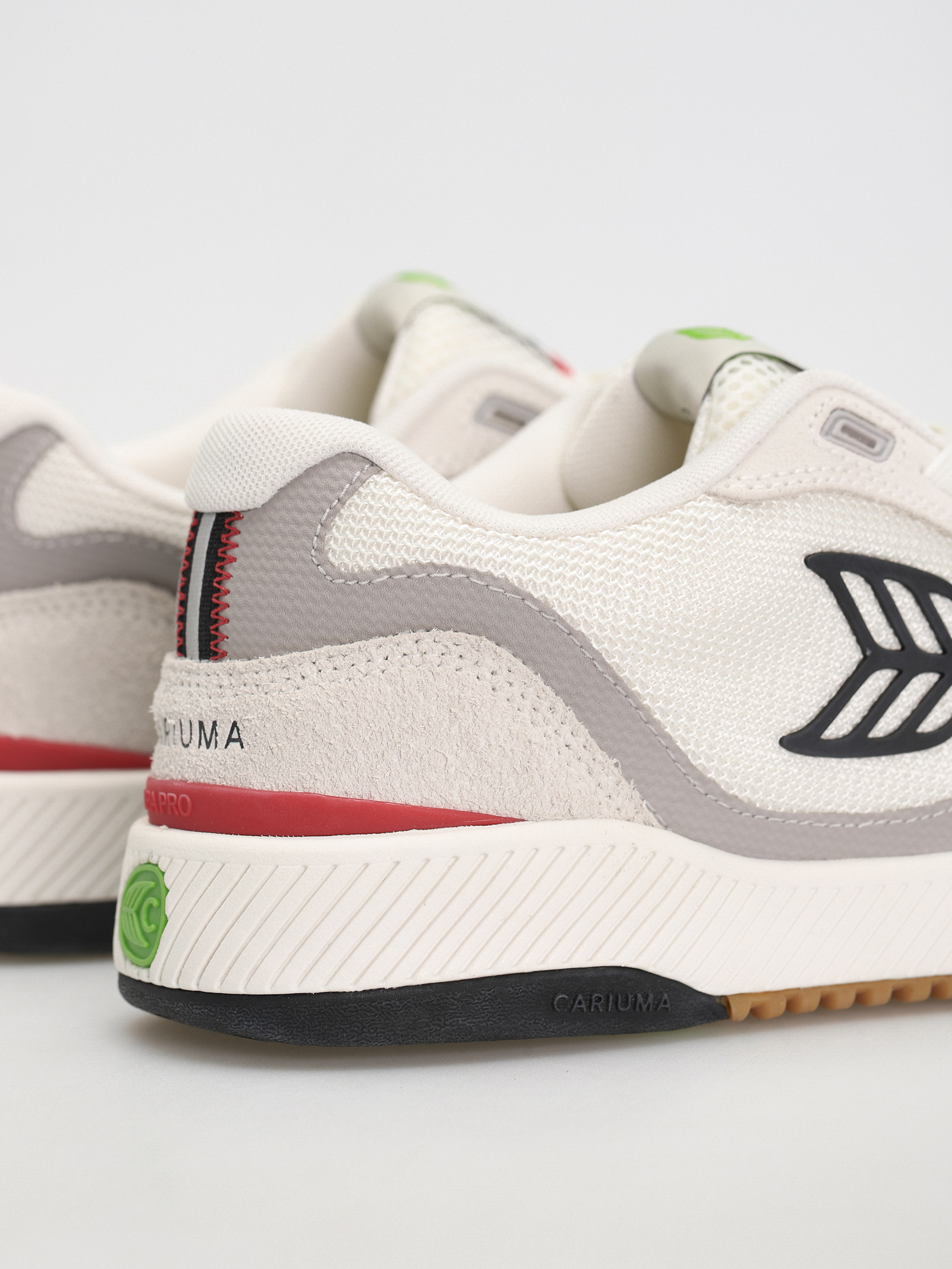 Взуття Cariuma UBA PRO (smoke white/red & black)