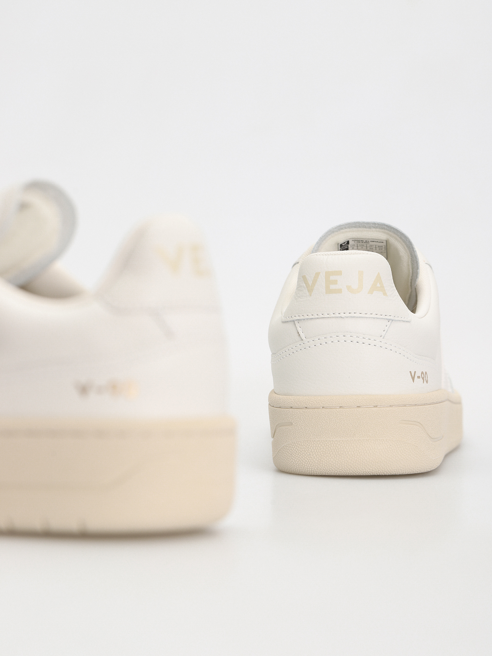 Взуття Veja V-90 (extra white)