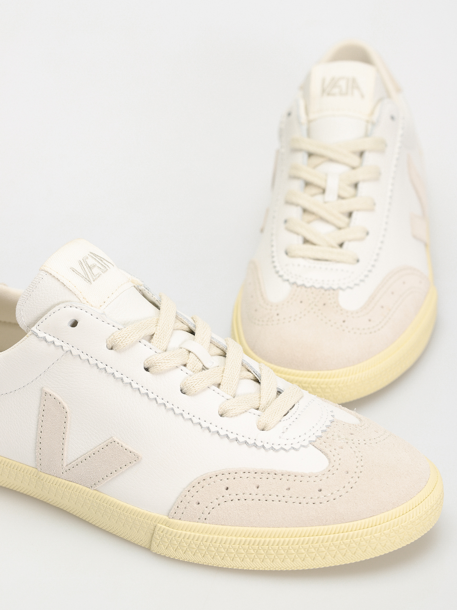 Взуття Veja Volley (white natural)