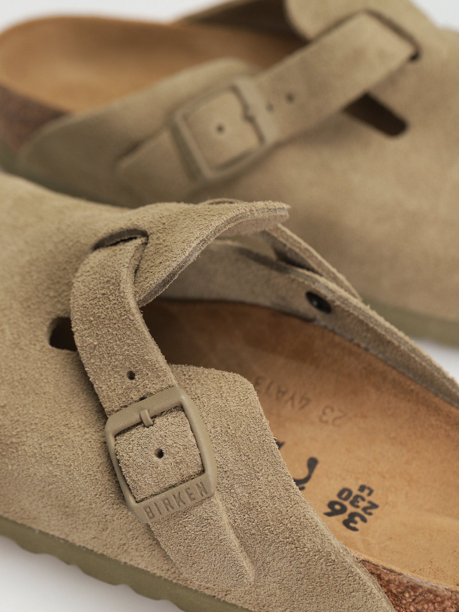 Шльопанці Birkenstock Boston Suede Leather Narrow Wmn (faded khaki)