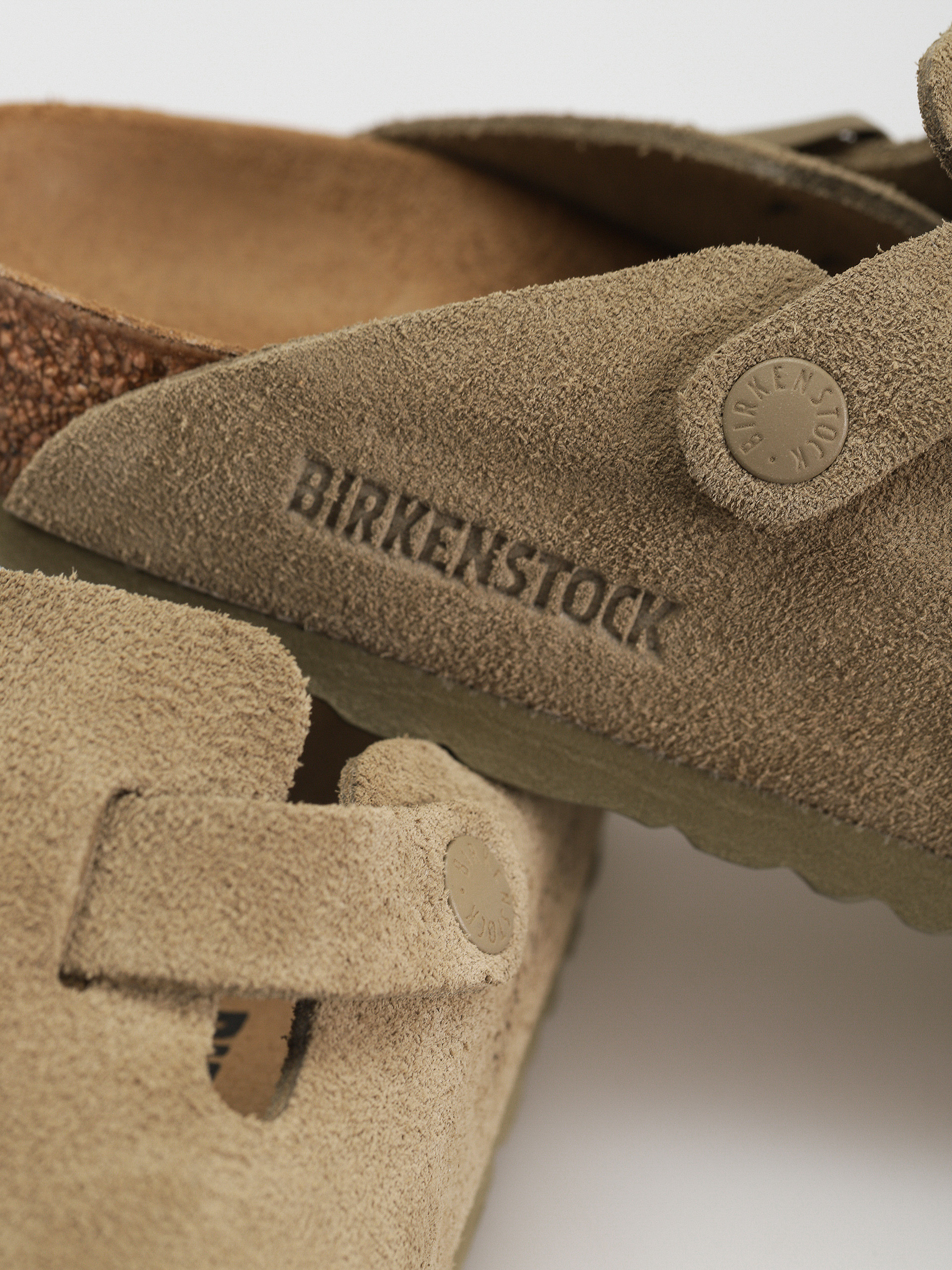 Шльопанці Birkenstock Boston Suede Leather Narrow Wmn (faded khaki)