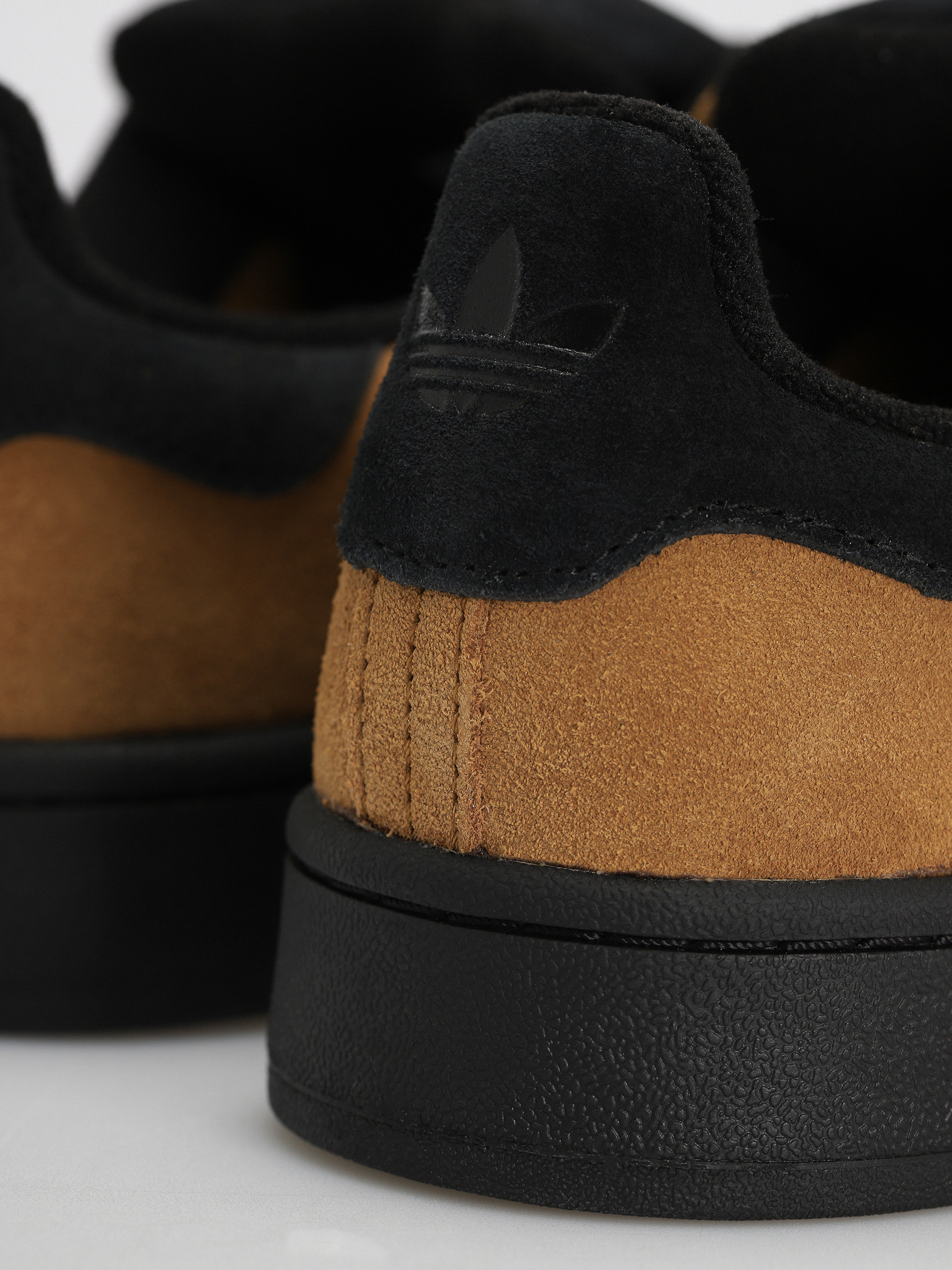 Взуття adidas Campus 00s (cblack/cblack/brostr)