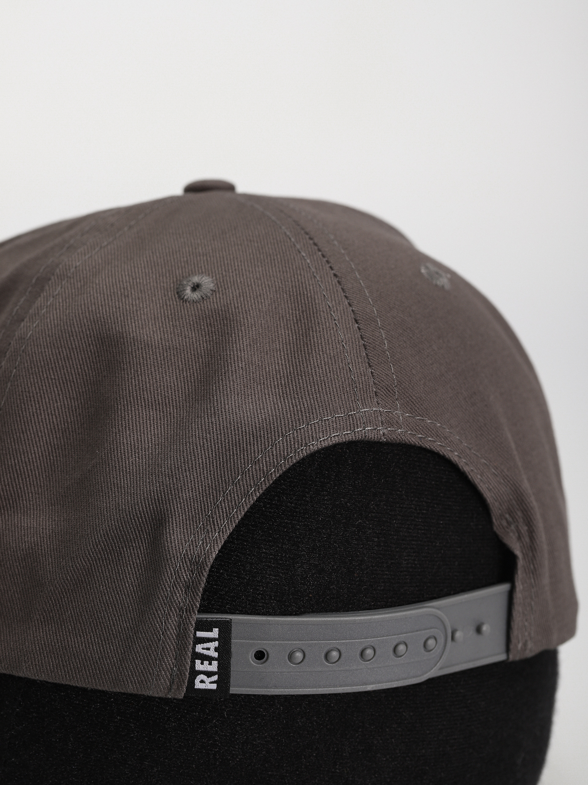 Кепка Real Oval Emb Snap (charcoal)