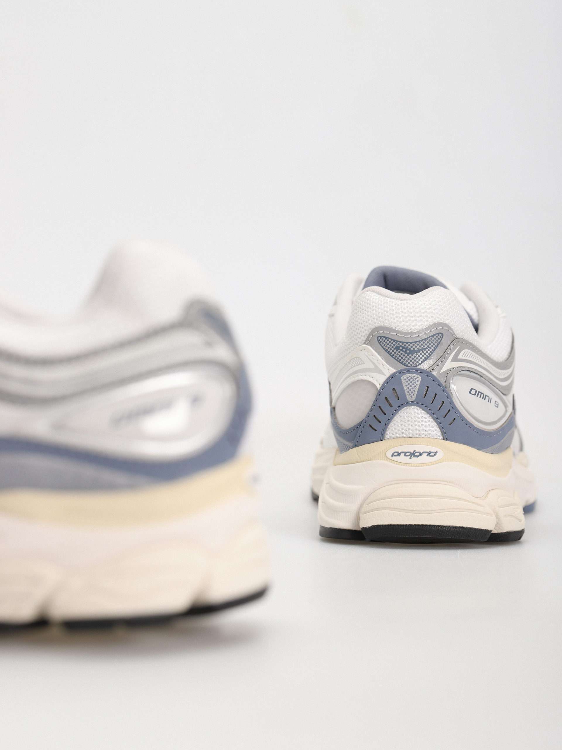 Взуття Saucony Progrid Omni 9 (ivory/blue)