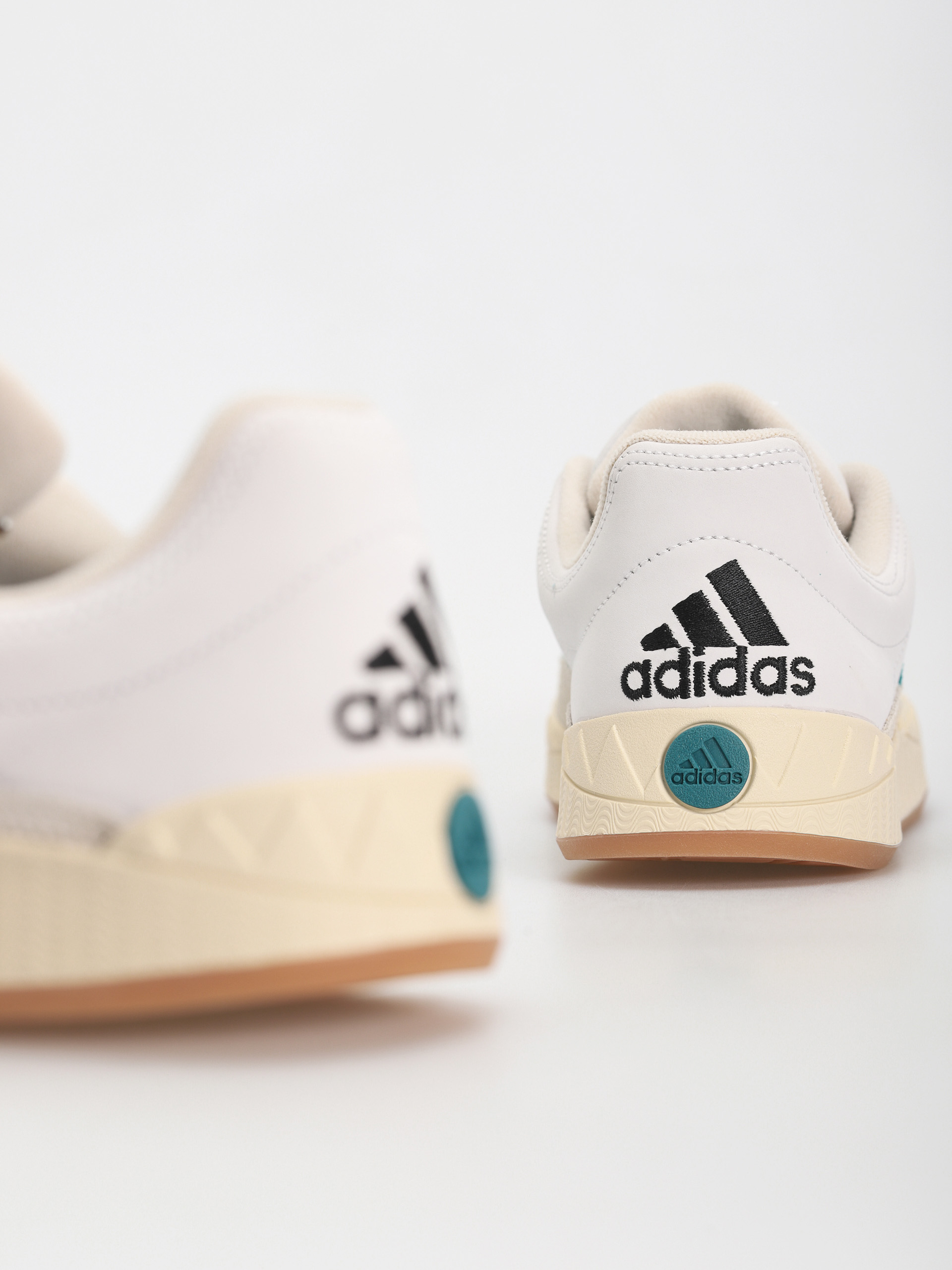 Взуття adidas Adimatic (ftwwht/legtea/alumin)