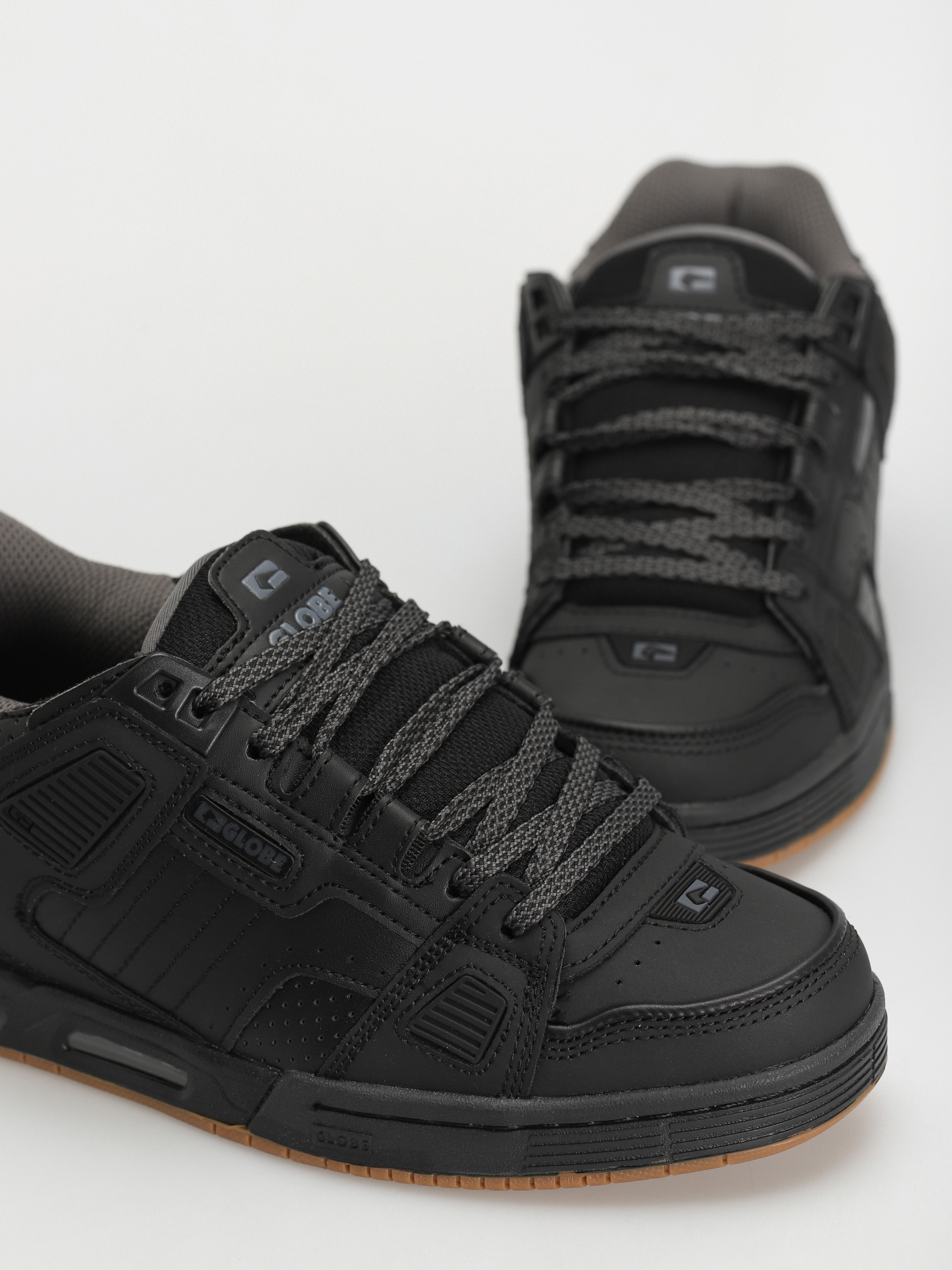 Взуття Globe Sabre (dark shadow/phantom)