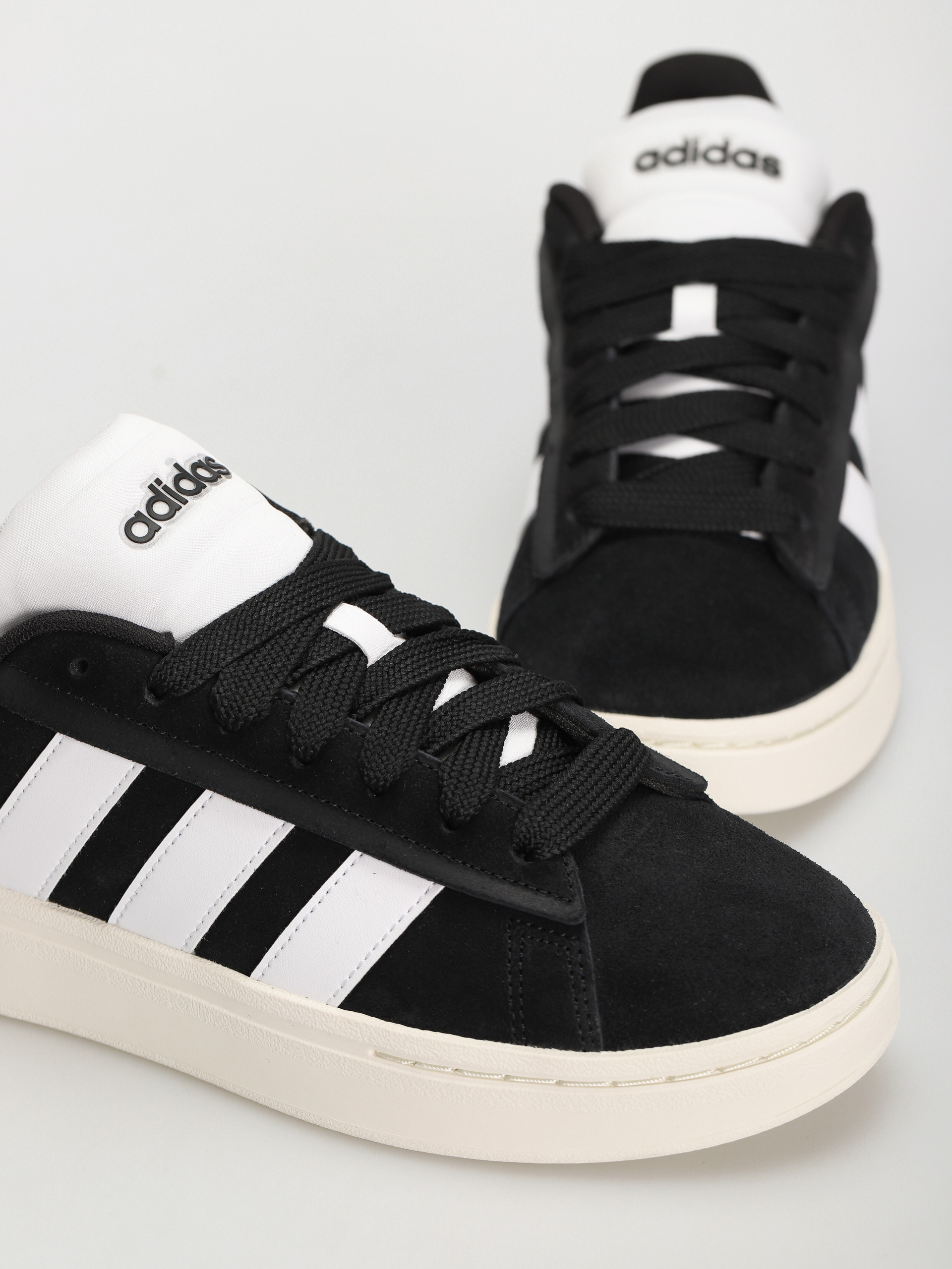 Взуття adidas Grand Court Alpha 0 (cblack/ftwwht/owhite)