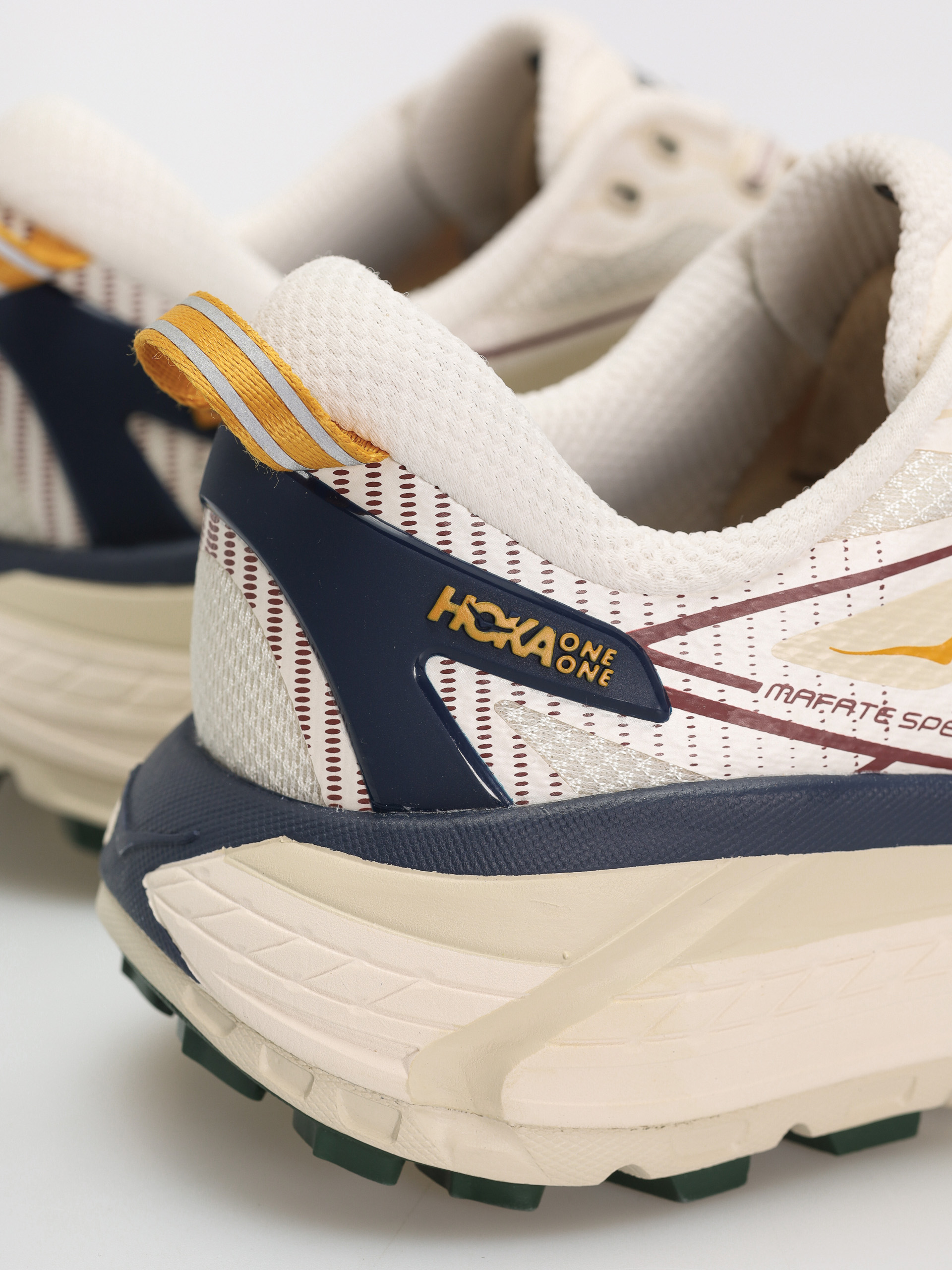 Взуття Hoka Mafate Speed 2 (alabaster/oat milk)