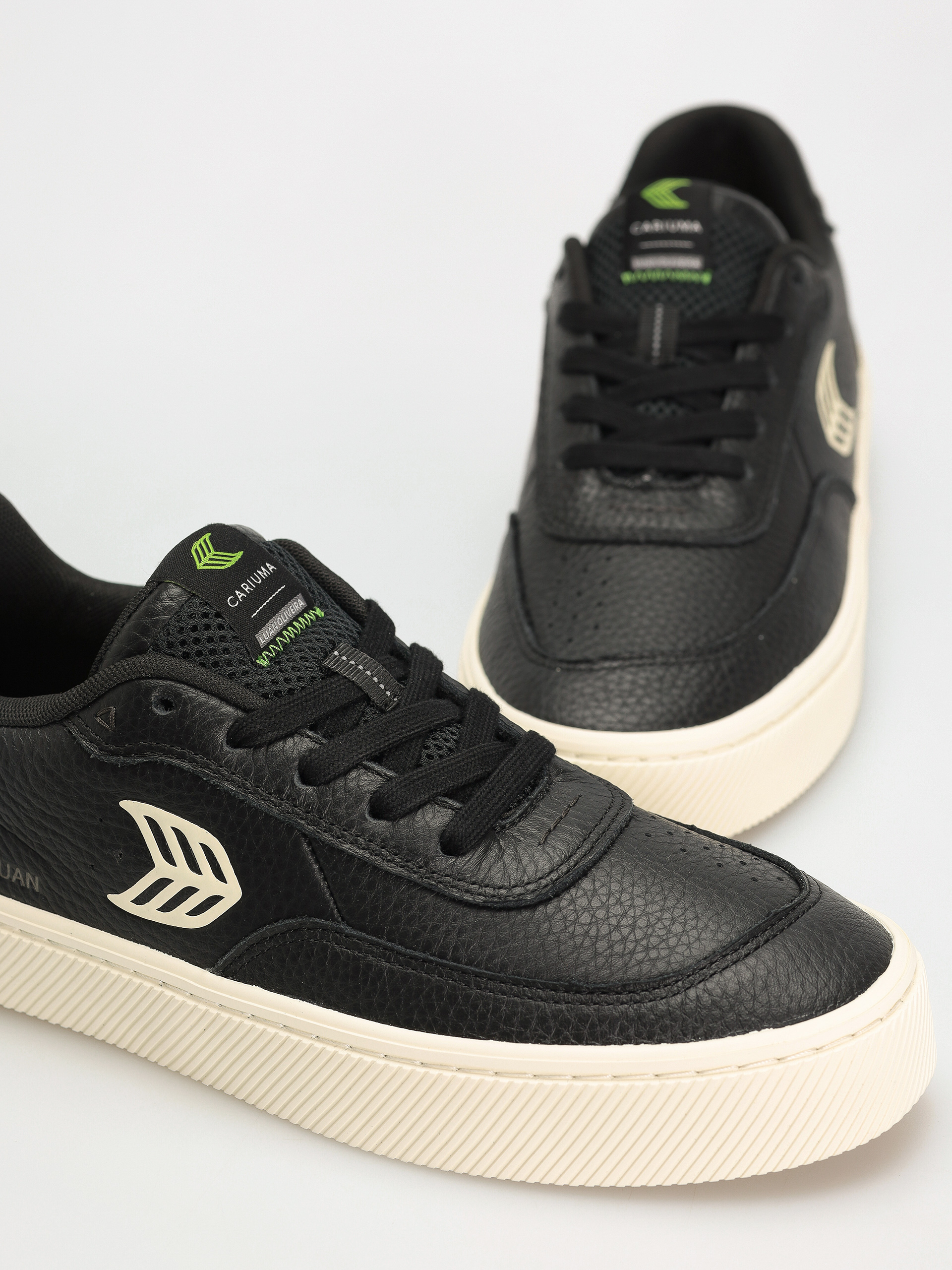 Взуття Cariuma Luan Pro (black/ivory)