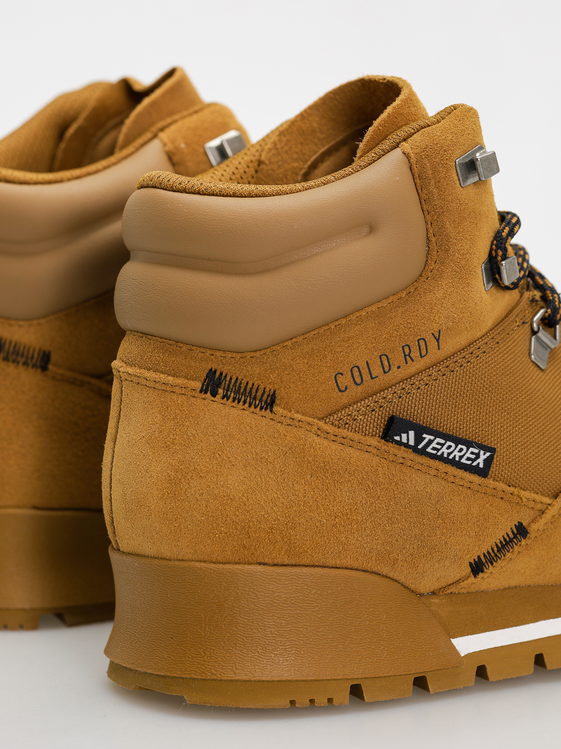 Взуття adidas Terrex Snowpitch C. (brostr/brostr/seimor)