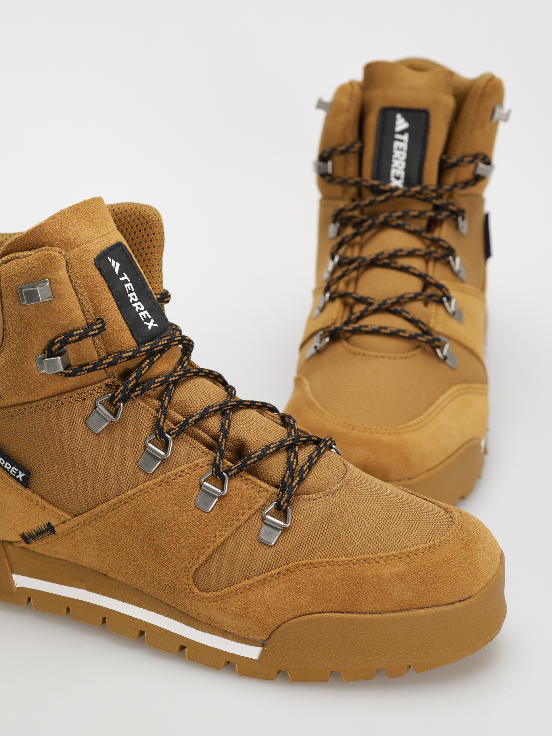 Взуття adidas Terrex Snowpitch C. (brostr/brostr/seimor)