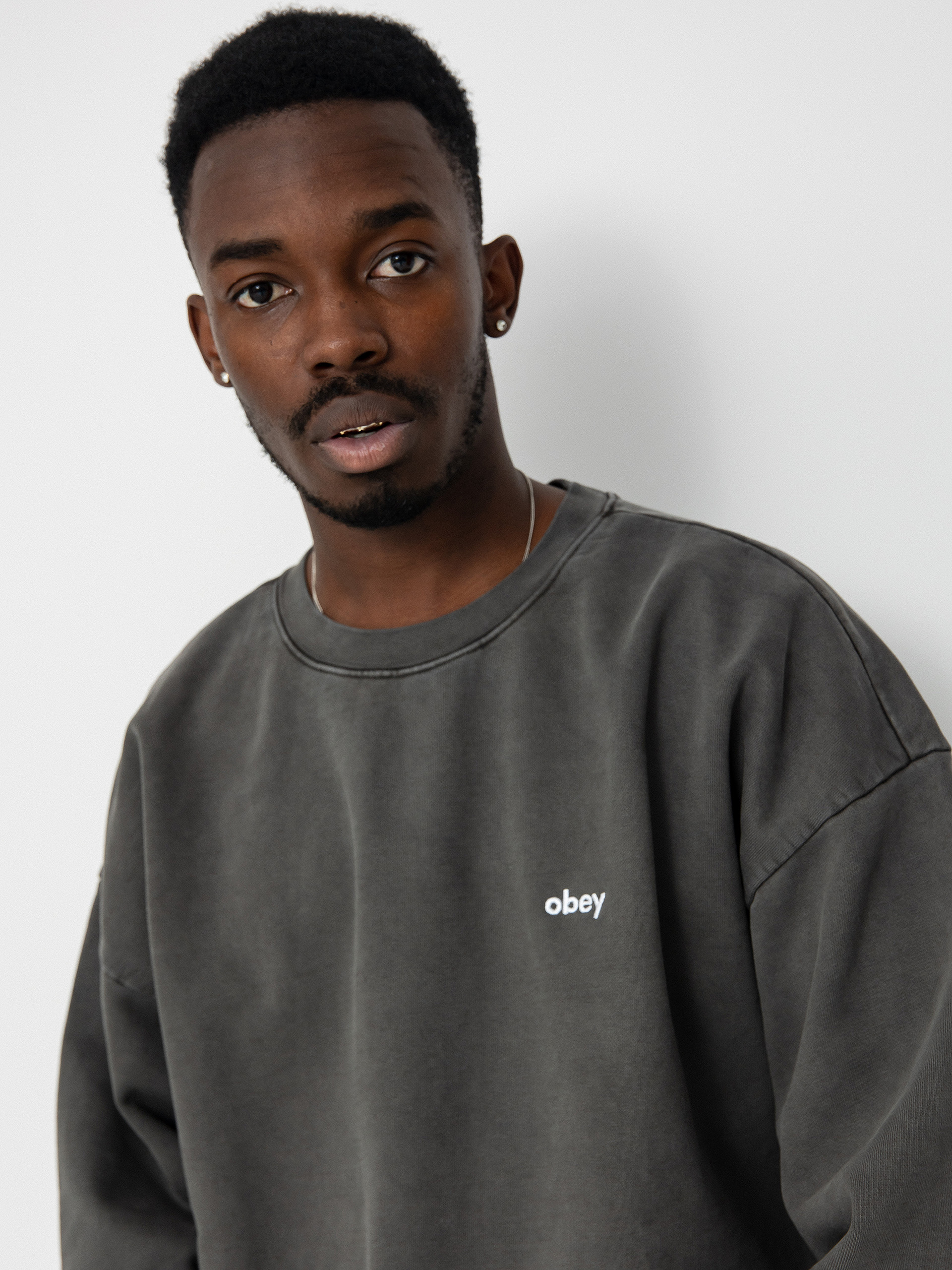 Світшот OBEY Lowercase Pigment (digital black)
