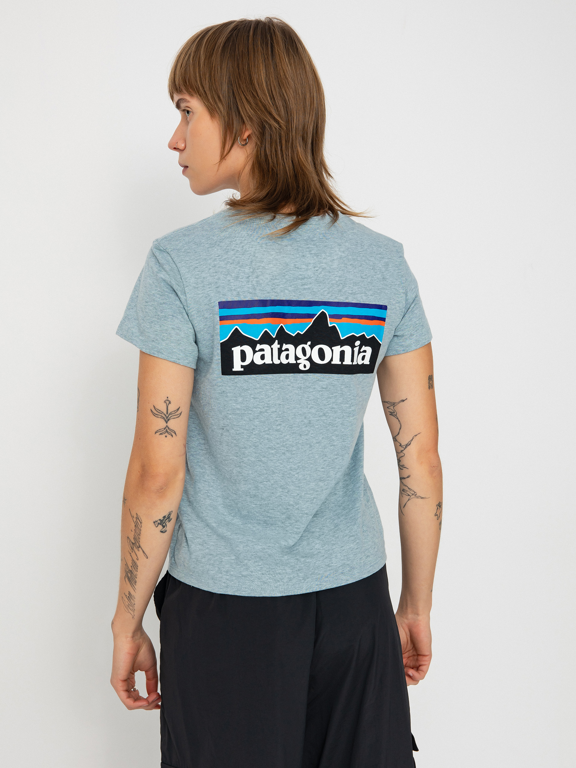 Футболка Patagonia P-6 Logo Responsibili Wmn (thermal blue)