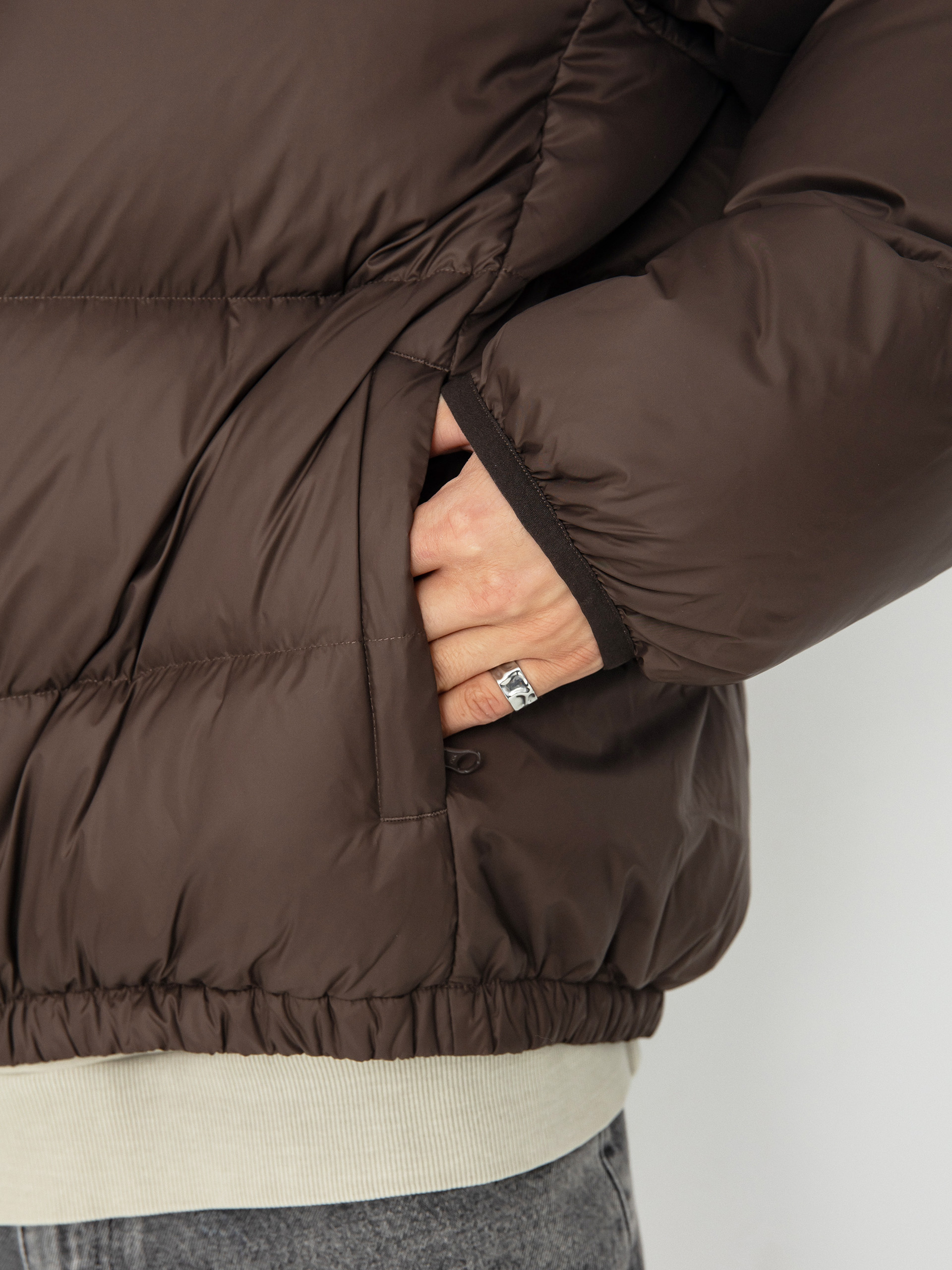 Куртка Gramicci Down Puffer (dark brown)