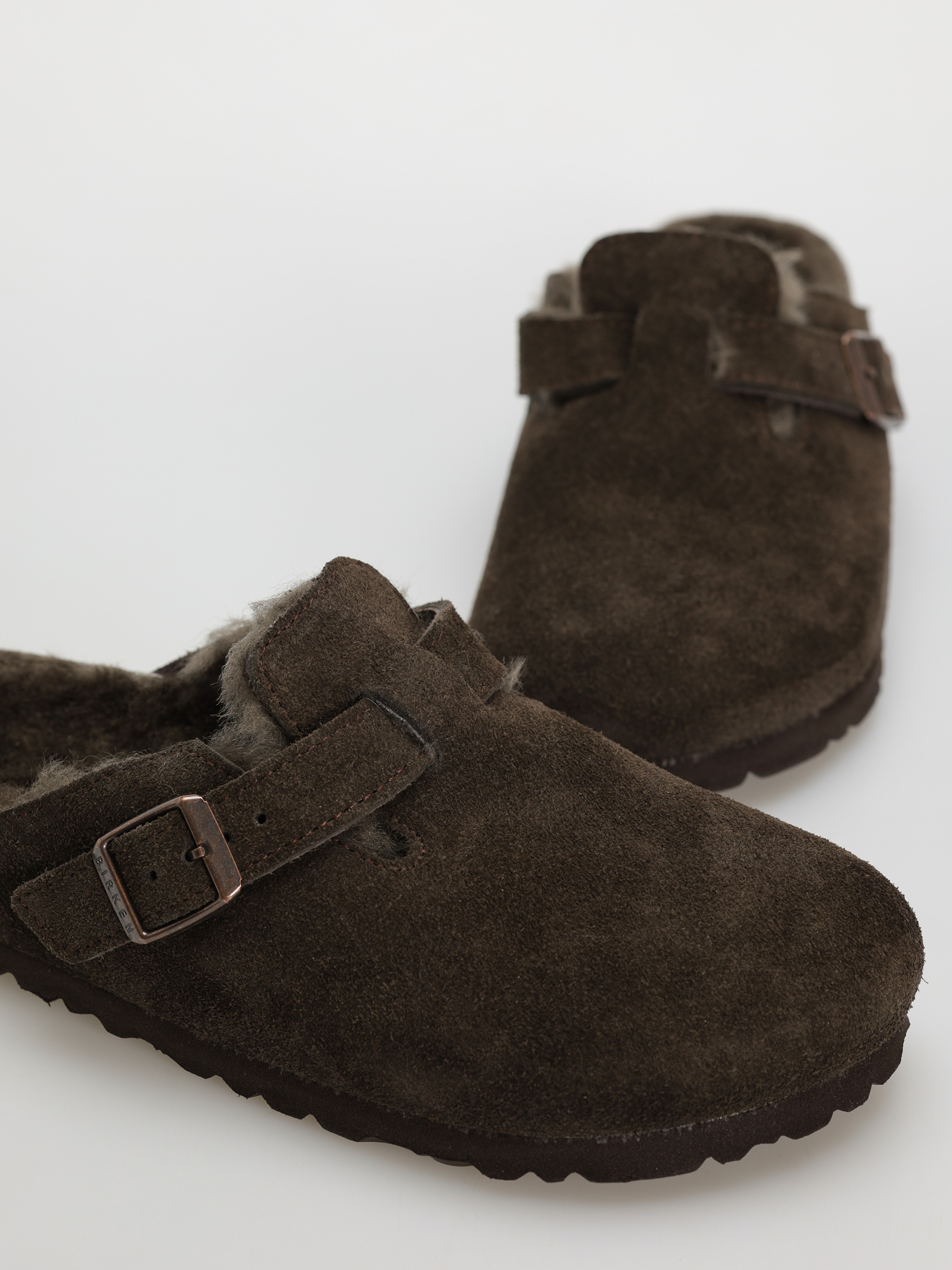 Шльопанці Birkenstock Boston Shearling Suede Leather Fur Narrow Wmn (mocha)
