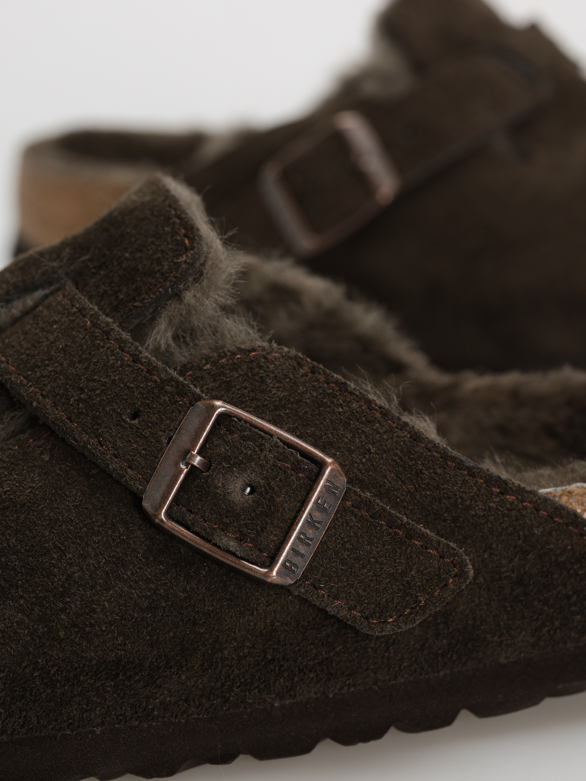 Шльопанці Birkenstock Boston Shearling Suede Leather Fur Narrow Wmn (mocha)