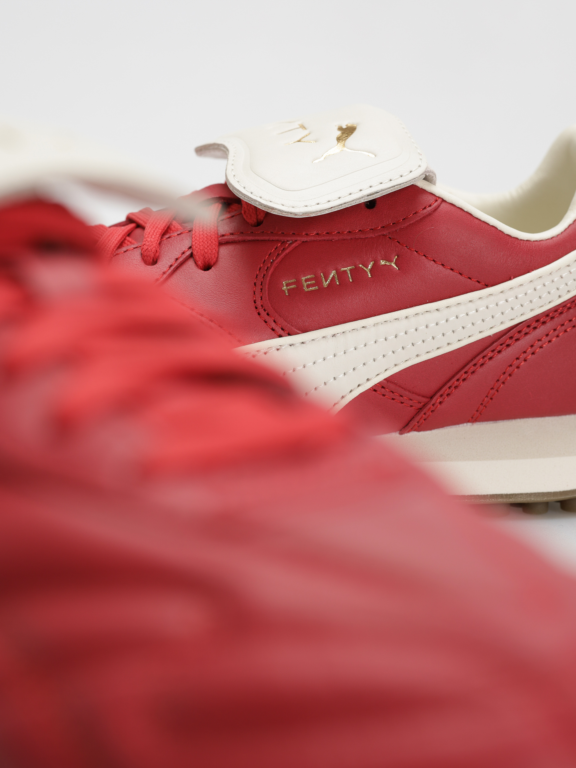 Взуття Puma X Fenty Avanti L (club red)
