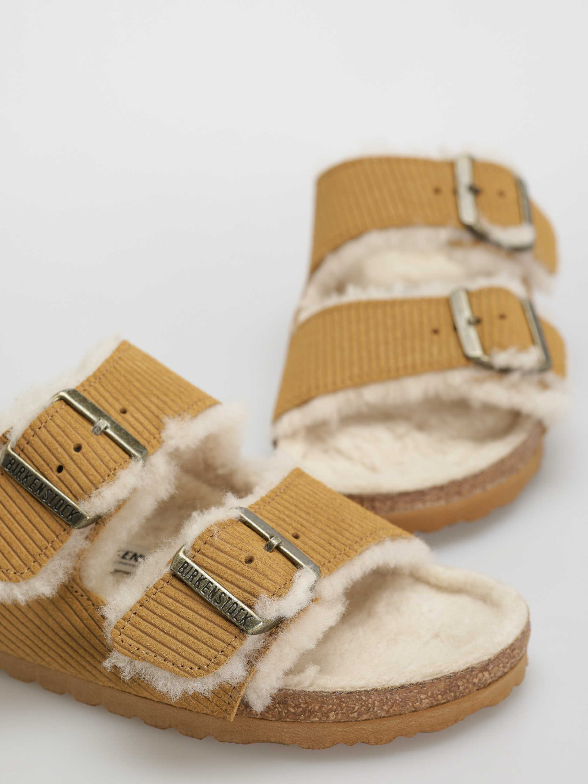 Шльопанці Birkenstock Arizona Fell Suede Leather Fur Narrow Wmn (corduroy cork brown)