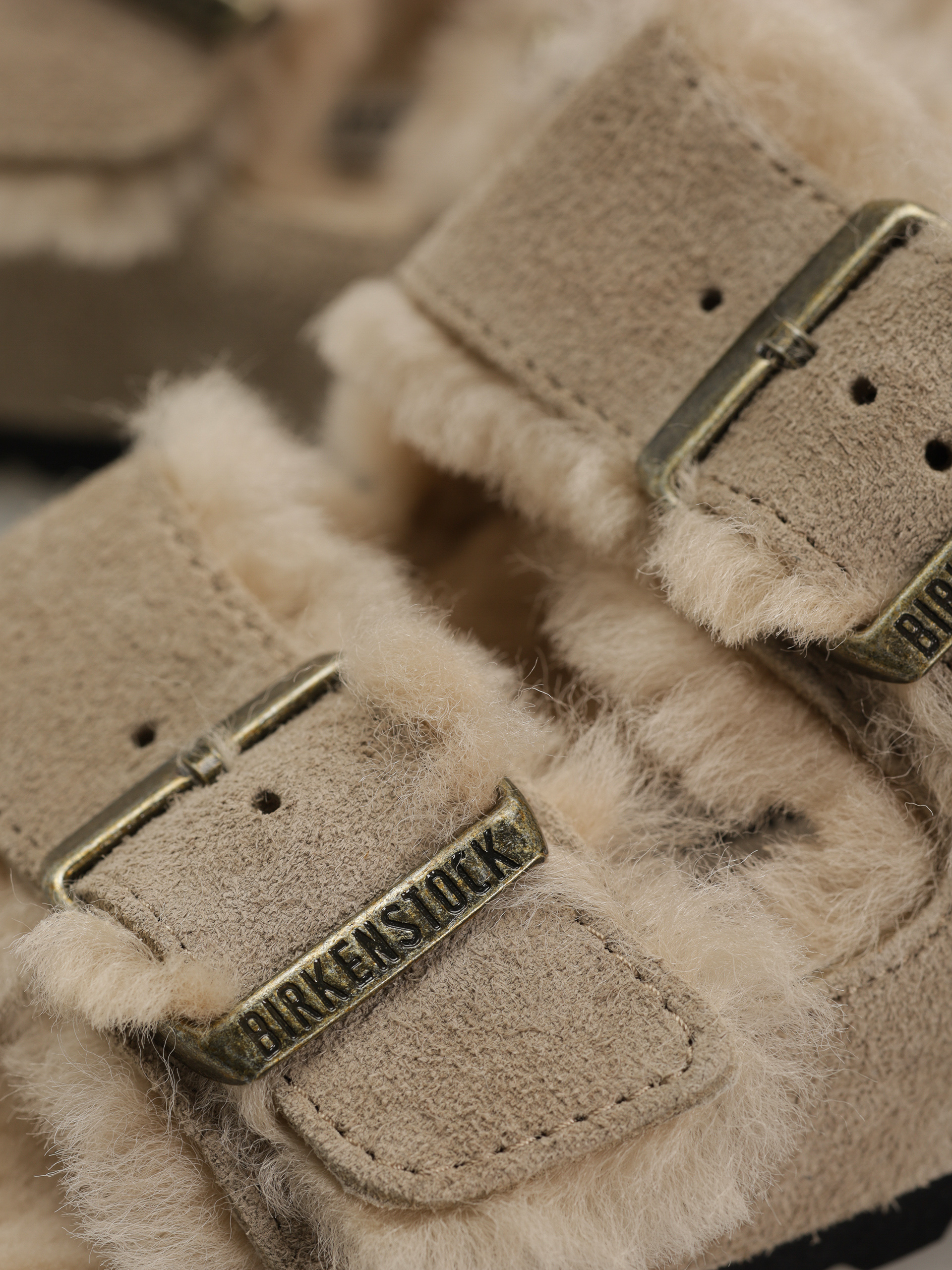 Шльопанці Birkenstock Arizona Shearling Suede Leather Fur Narrow Wmn (taupe)