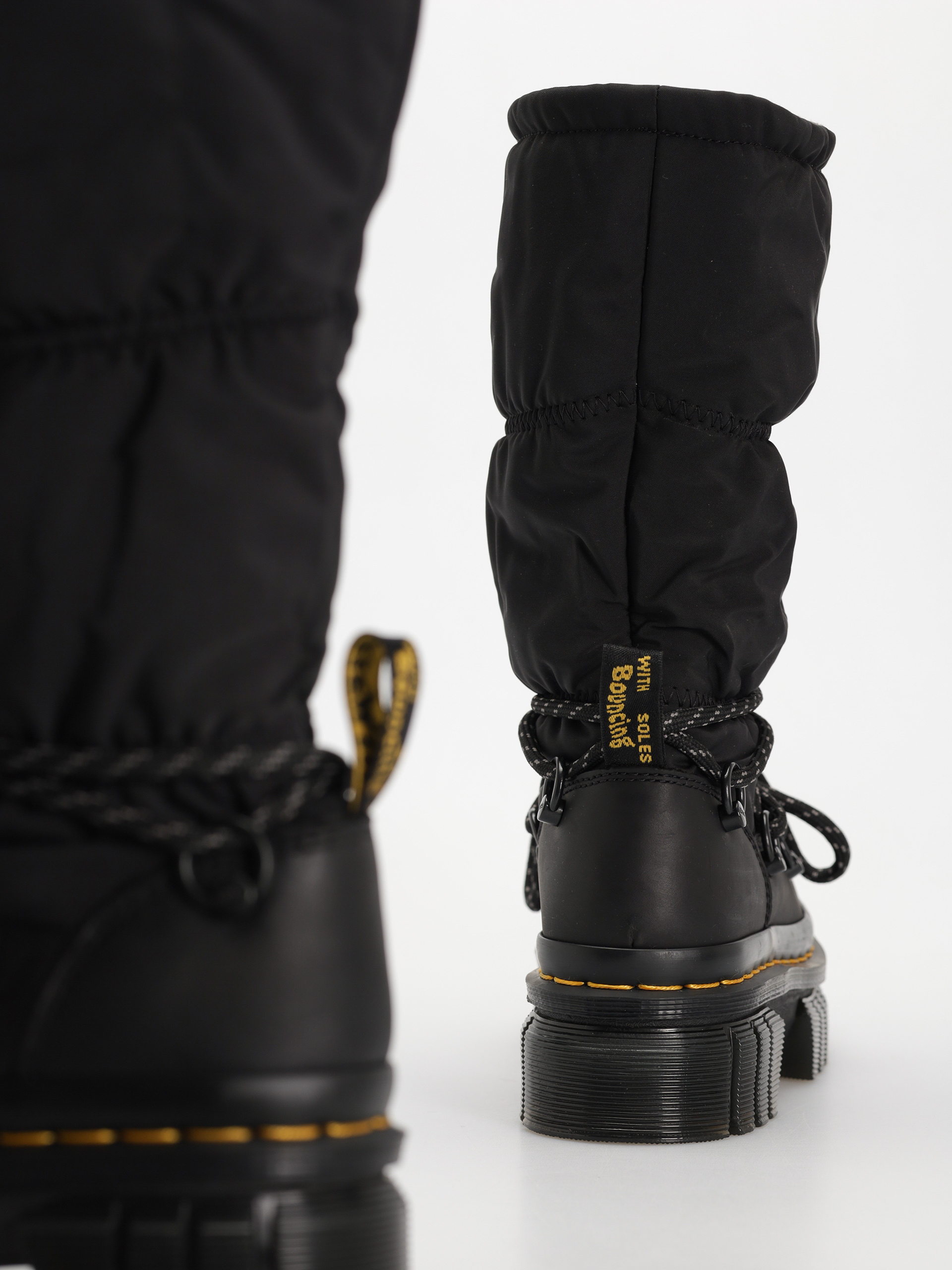 Взуття Dr. Martens Audrick Padded Hi Wmn (black snowplow wp/soft poly)