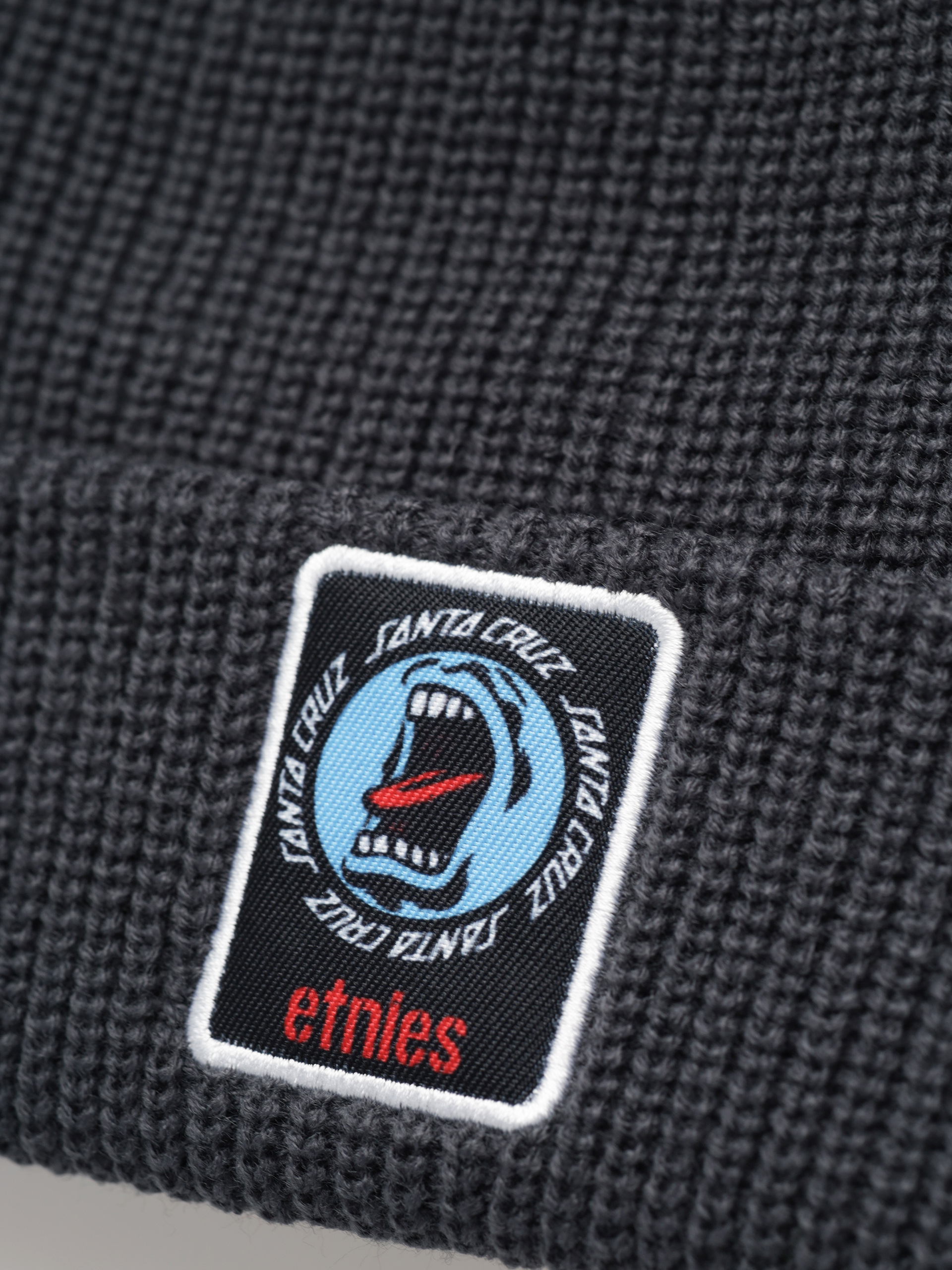 Шапка Etnies Screaming Hand (charcoal)