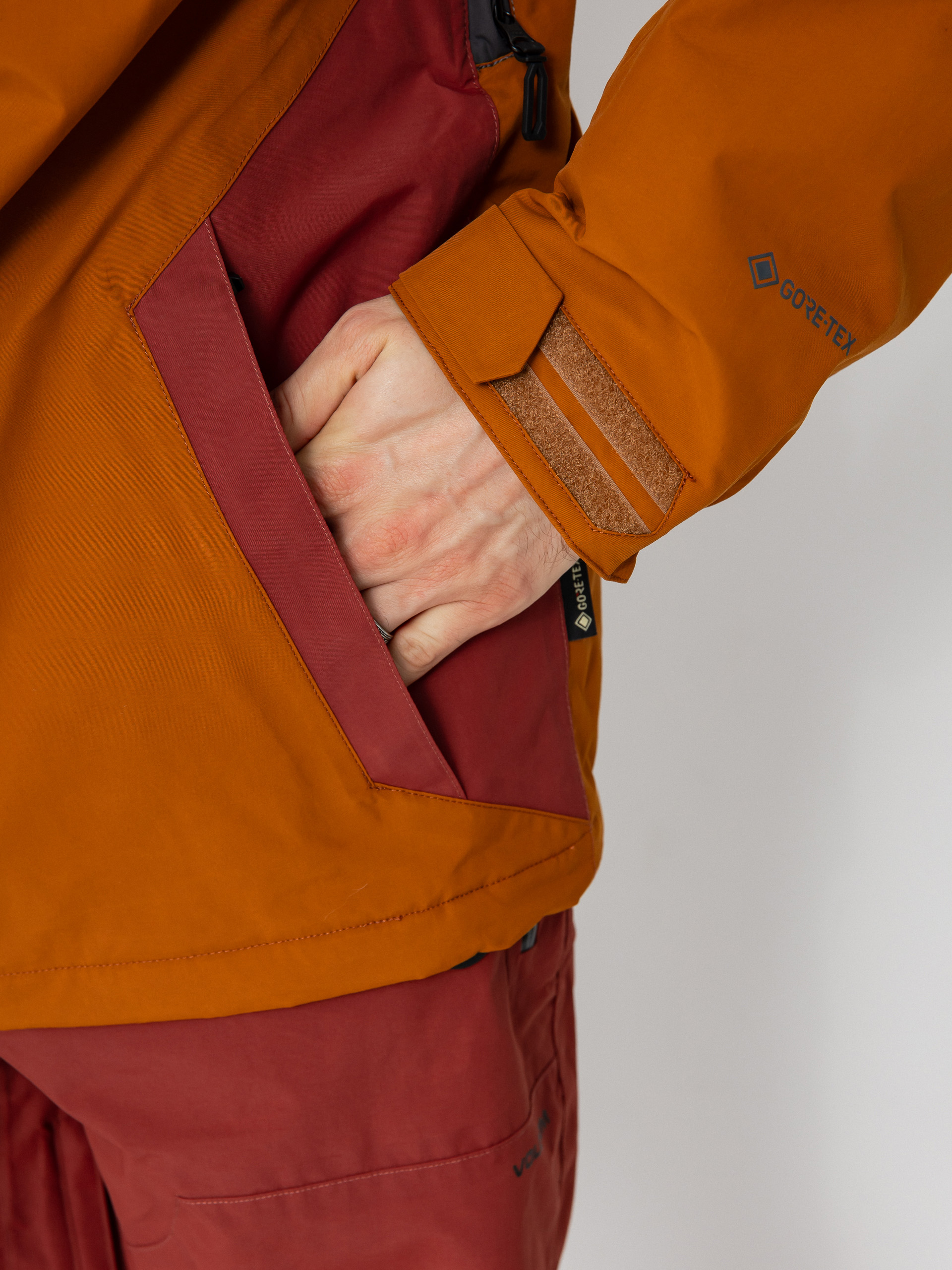 Чоловіча Сноубордична куртка Volcom L Ins Gore Tex (caramel)