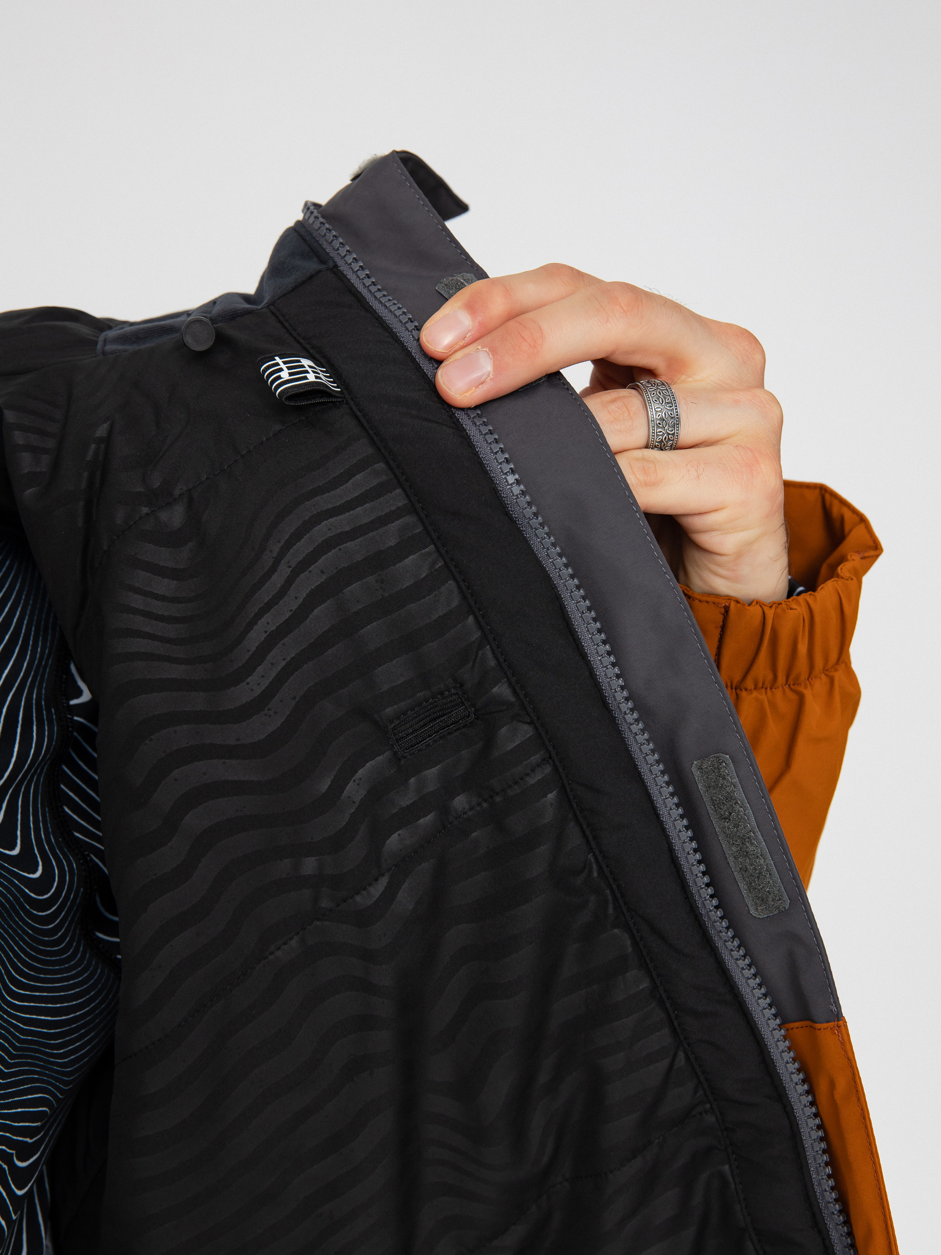 Чоловіча Сноубордична куртка Volcom L Ins Gore Tex (caramel)