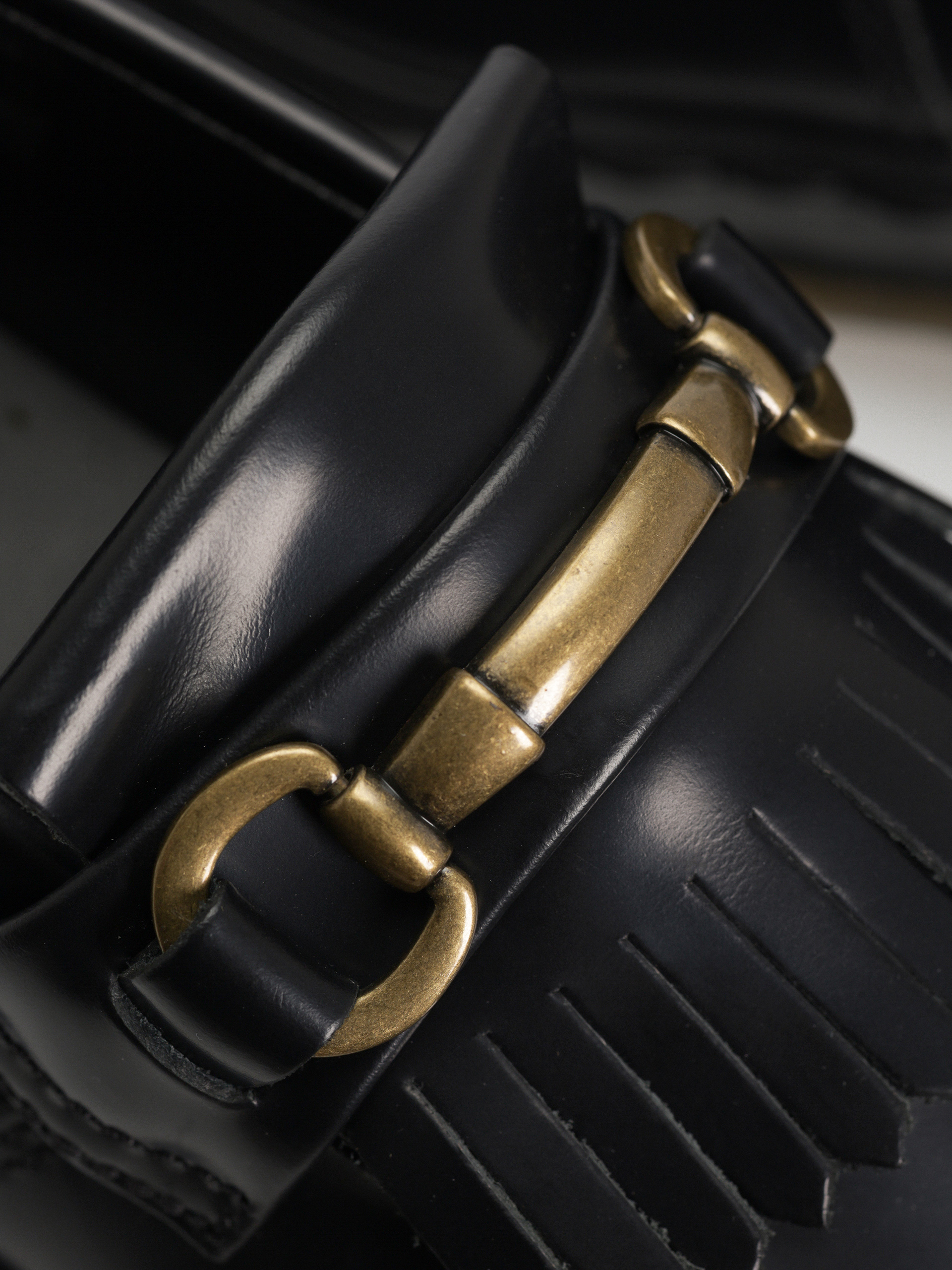 Взуття Dr. Martens Adrian Snaffle Wmn (black polished smooth)