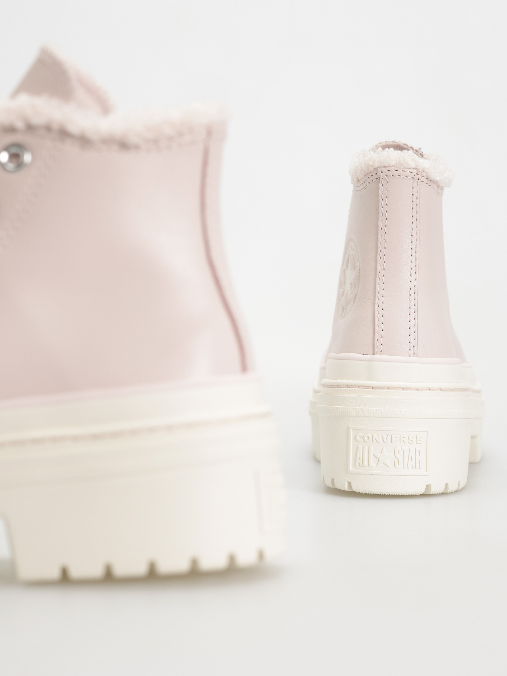 Взуття Converse Chuck Taylor All Star Lugged Heel Sherpa Wmn (blush hush/egret/egret)