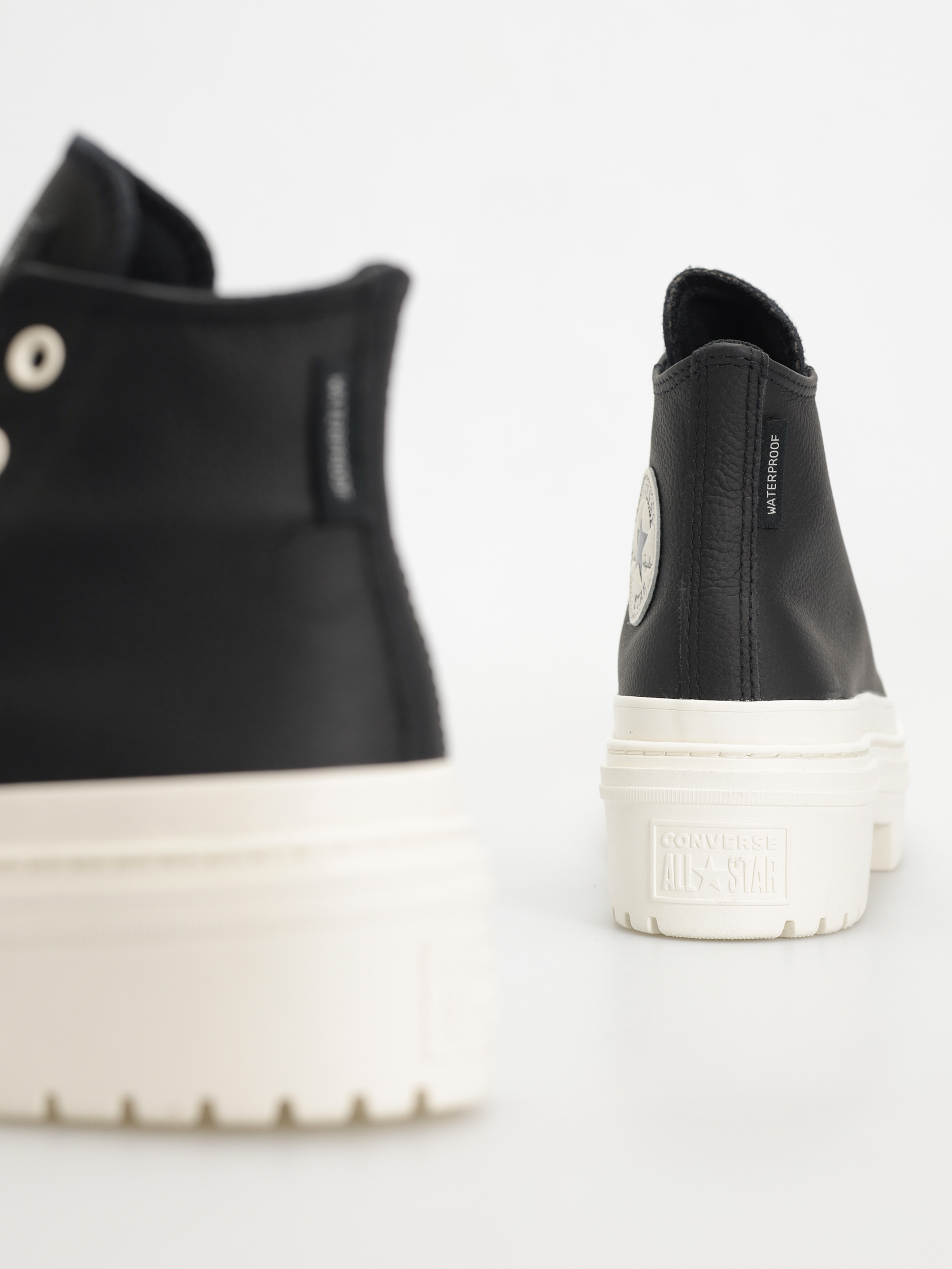 Взуття Converse Chuck Taylor All Star Lugged Heel Platform Waterproof Wmn (black/black/egret)