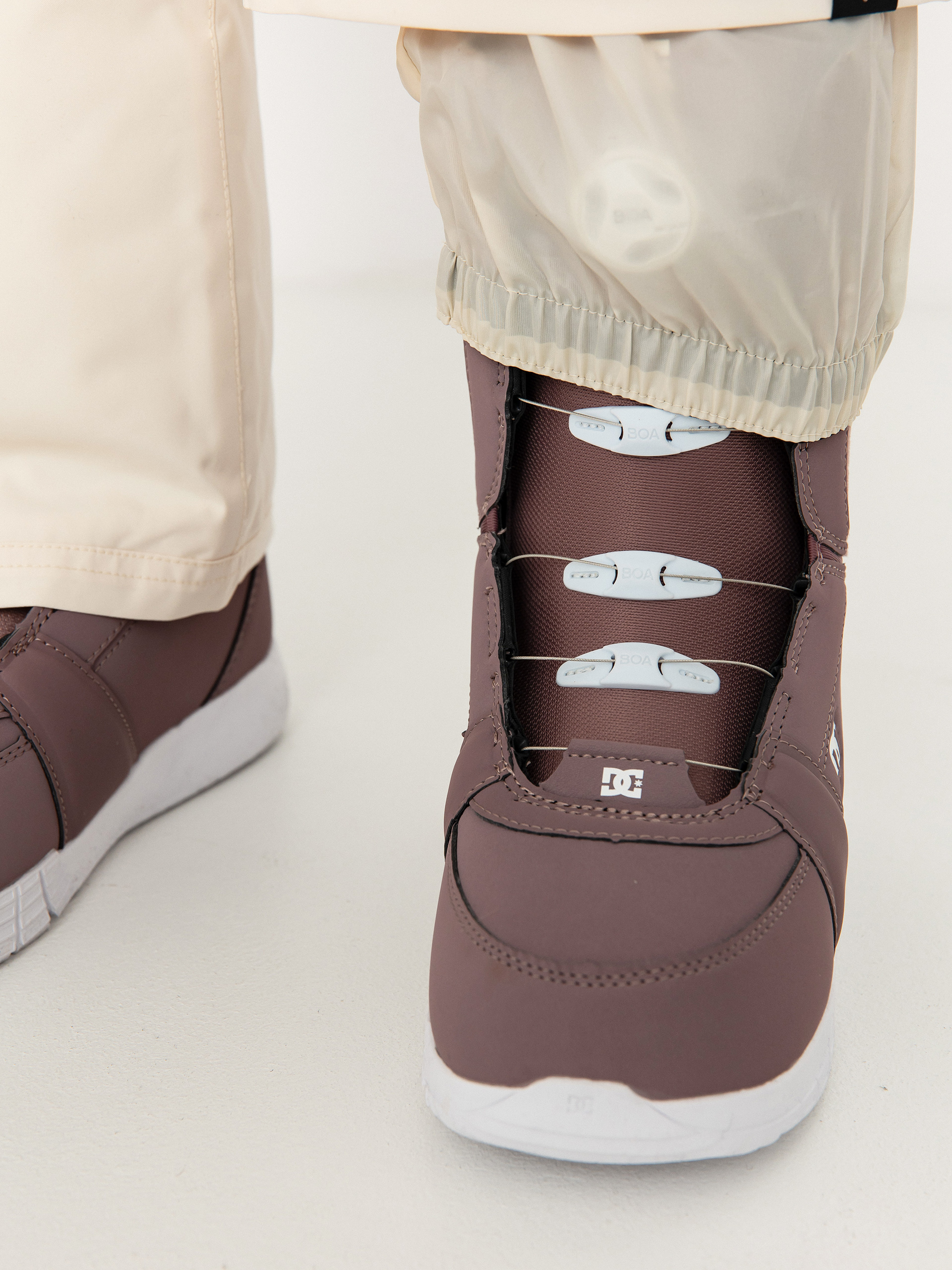 Жіночі Сноубордичні штани Roxy Backyard (buttercream)