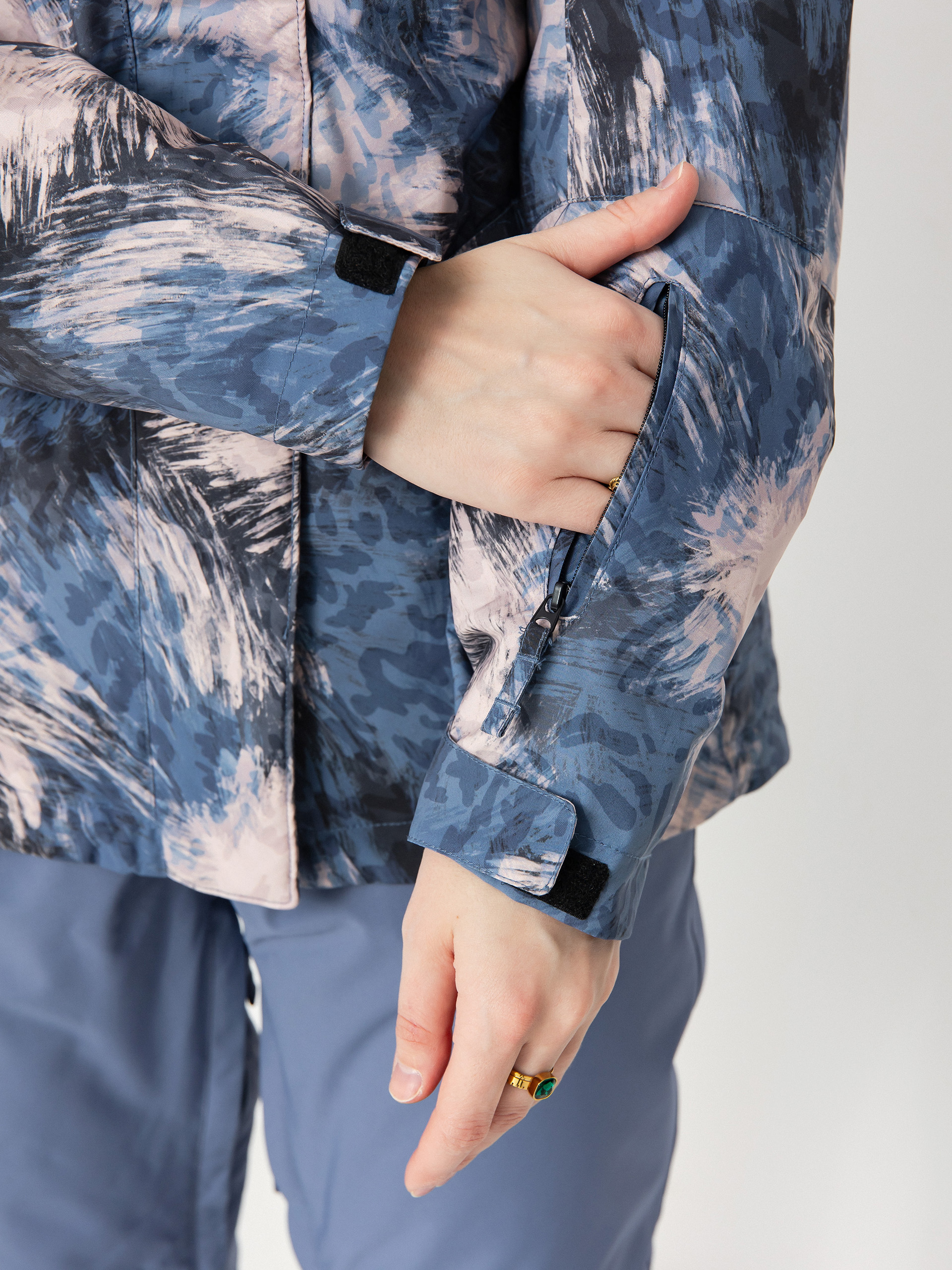 Жіноча Сноубордична куртка Roxy Jetty (darknight)