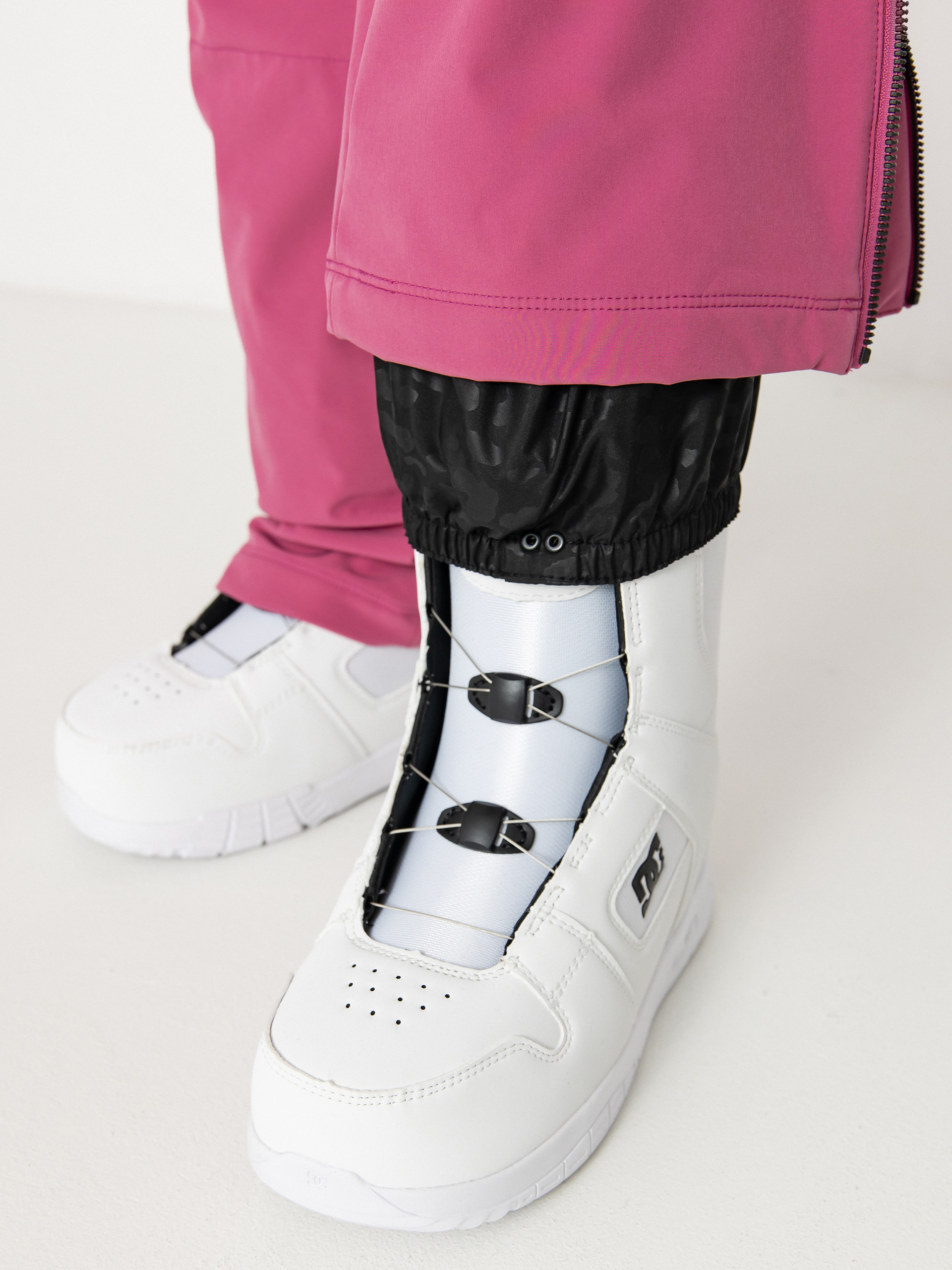 Жіночі Сноубордичні штани Volcom Battle Stretch (blurred violet)