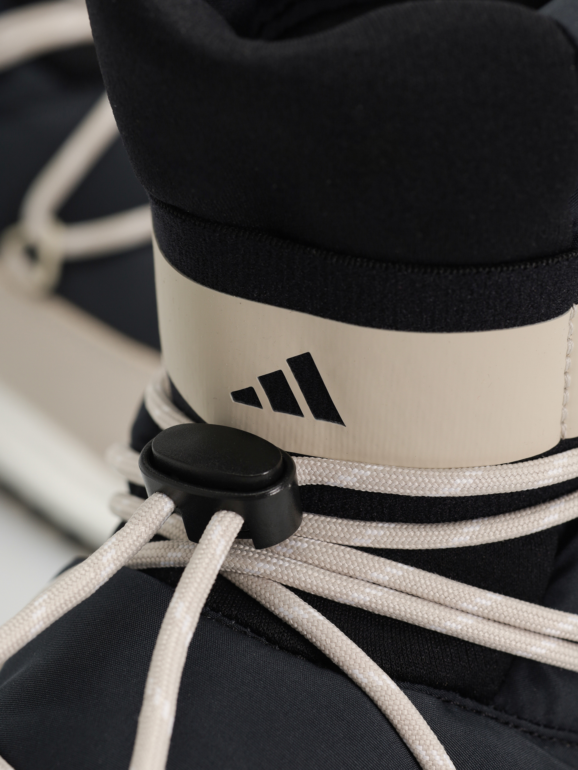 Взуття adidas Originals Moonboost High (cblack/cblack/cbrown)