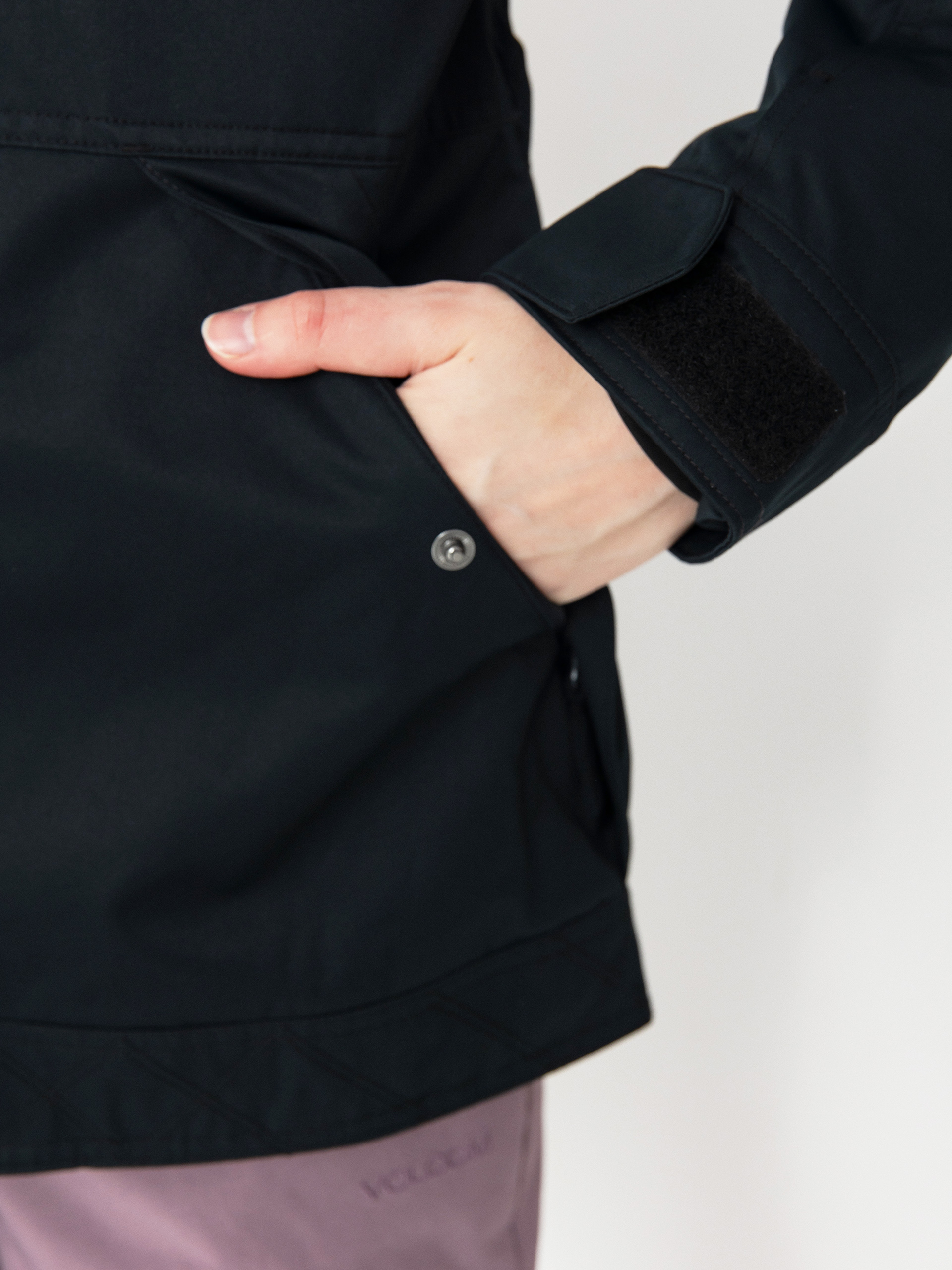 Жіноча Сноубордична куртка Roxy Billie (true black)