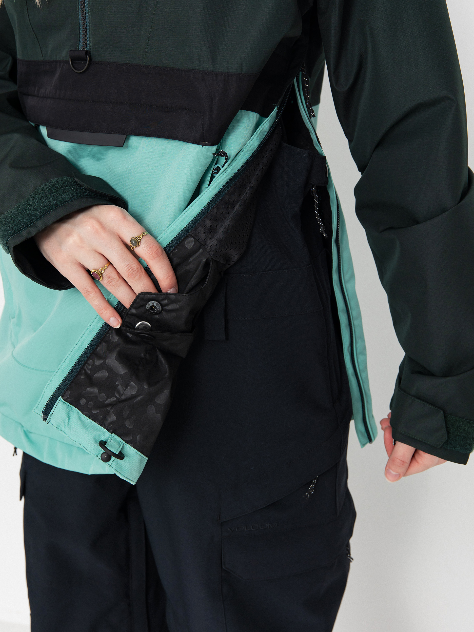 Жіноча Сноубордична куртка Volcom Ashfield Pullover (wasabi)