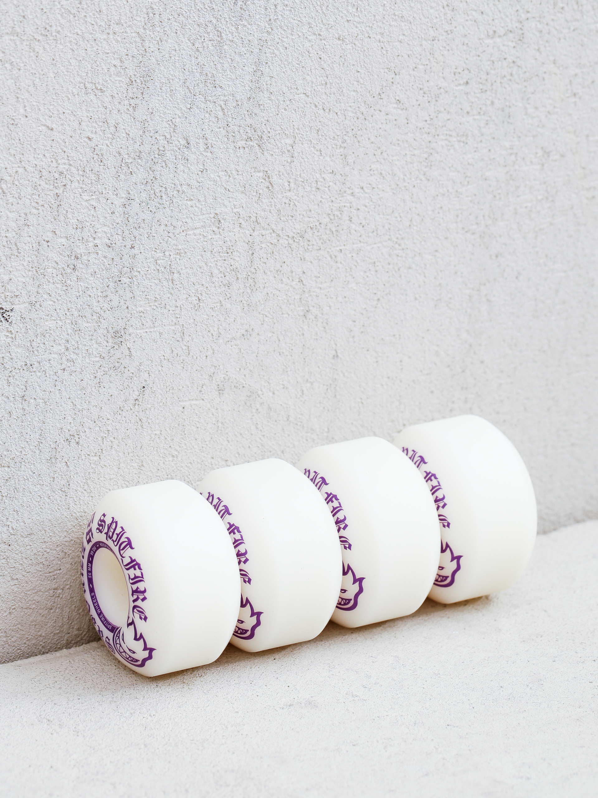 Колеса Spitfire 99D Burners (white/purple)