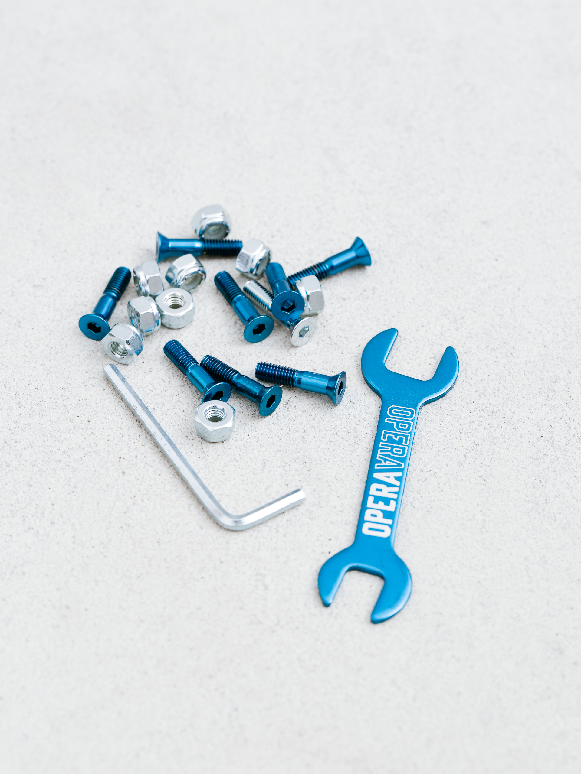 u0411u043eu043bu0442u0438 Opera Allen Hardware (blue/silver)
