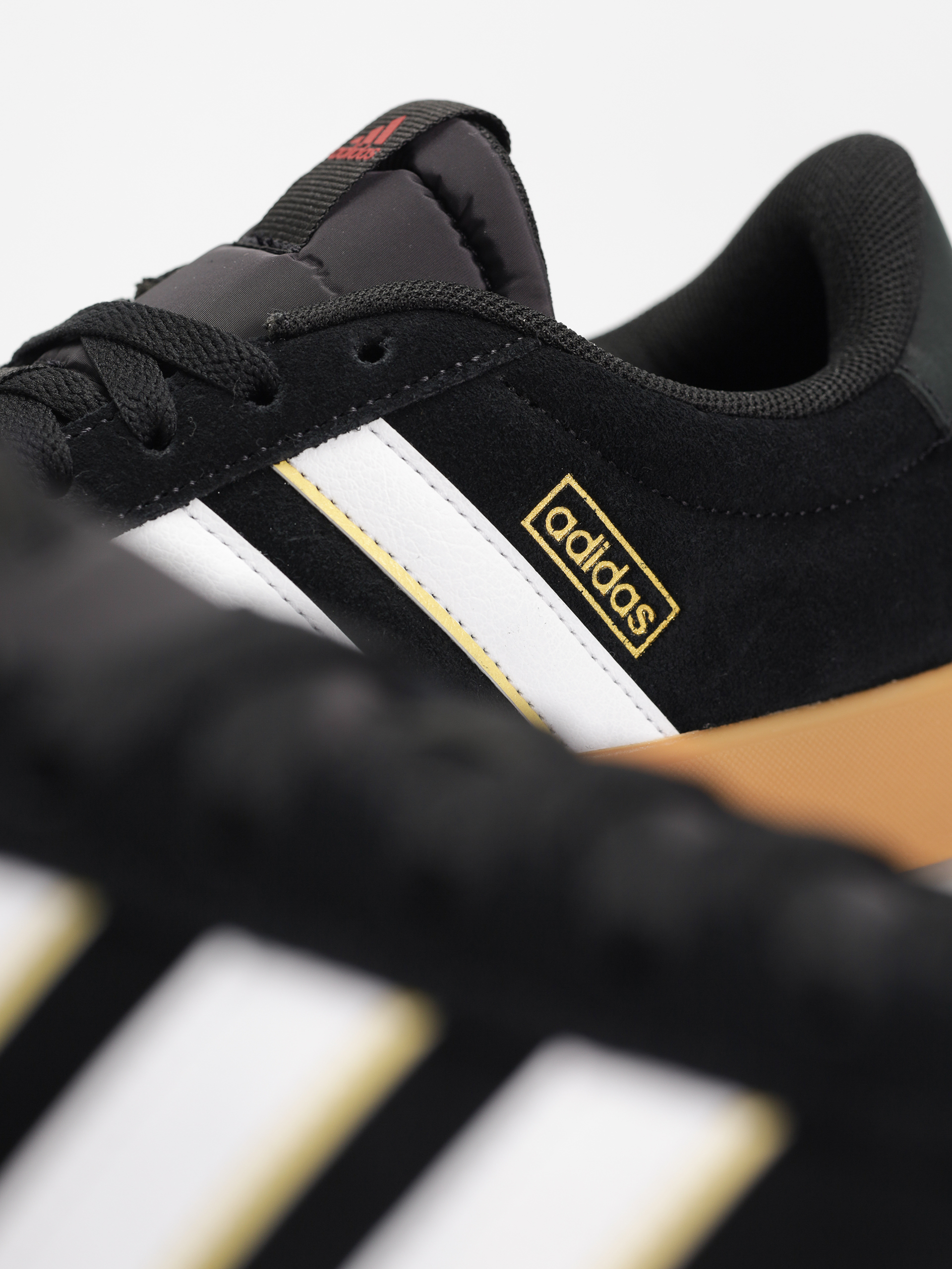 Взуття adidas Vl Court 3.0 (cblack/ftwwht/tmvire)