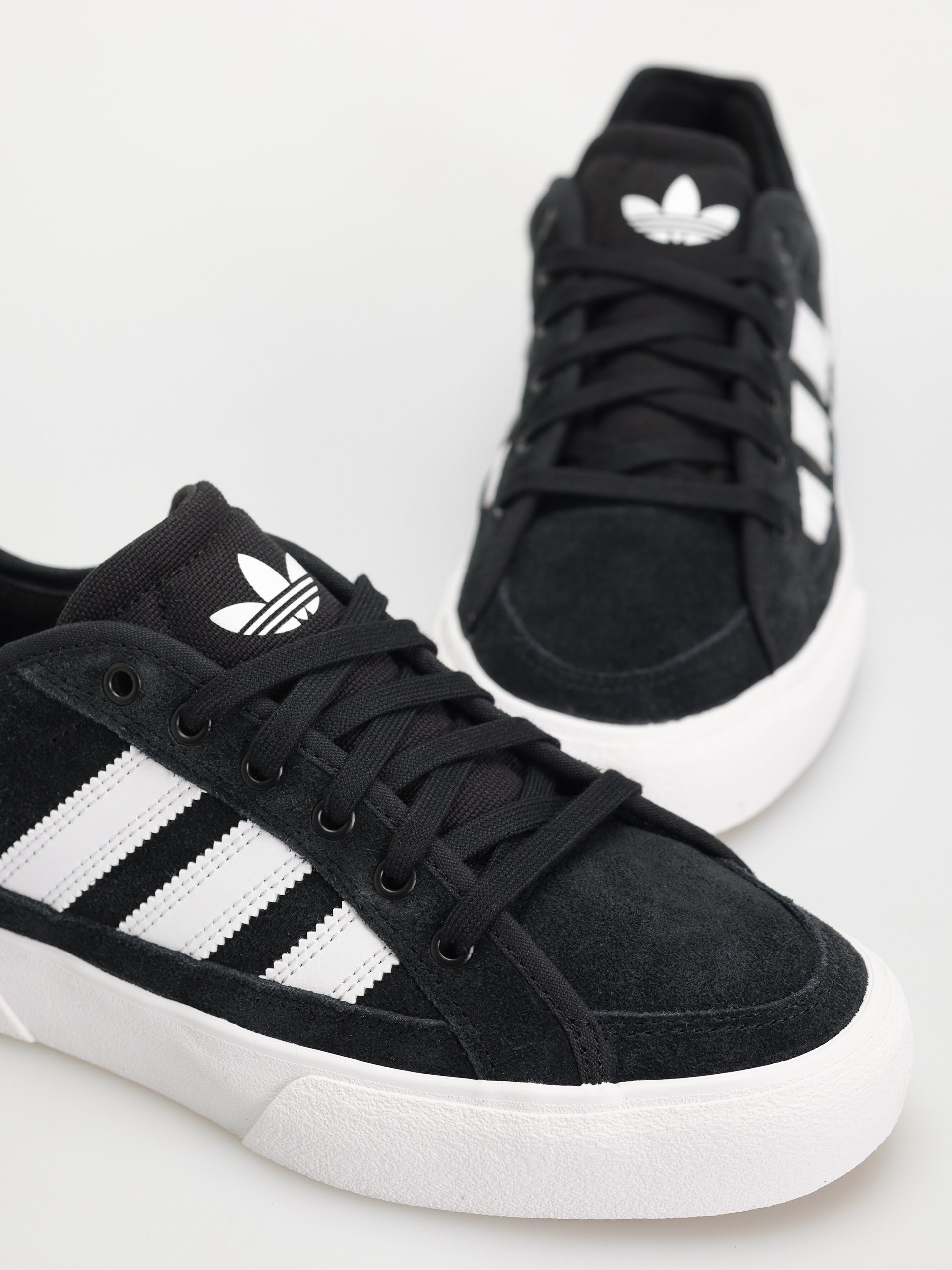 Взуття adidas Court Tns Premiere (cblack/ftwwht/ftwwht)